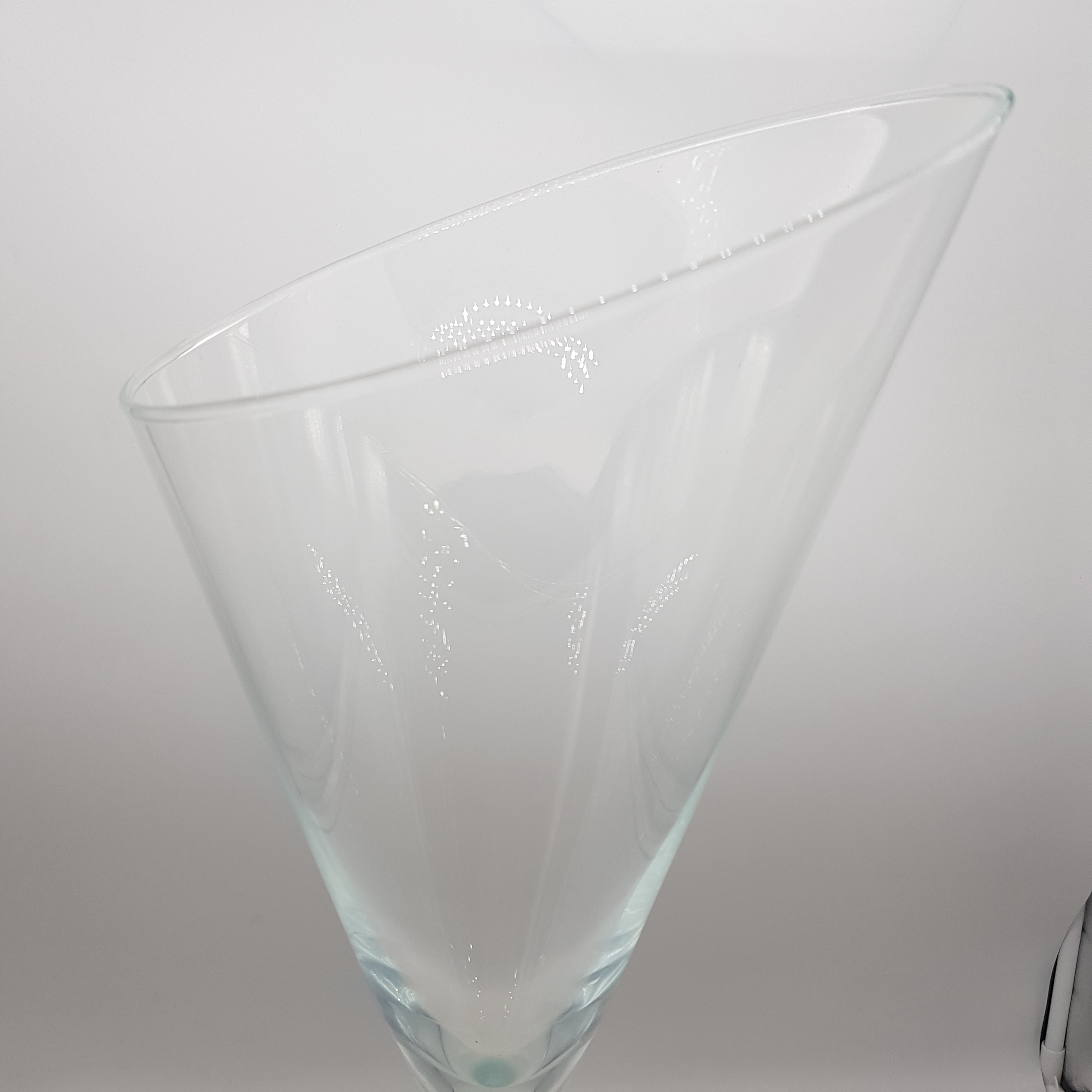 Voir photo 3 de Grand vase en verre Grand vase en verre Très bon état reconditionné photo 3