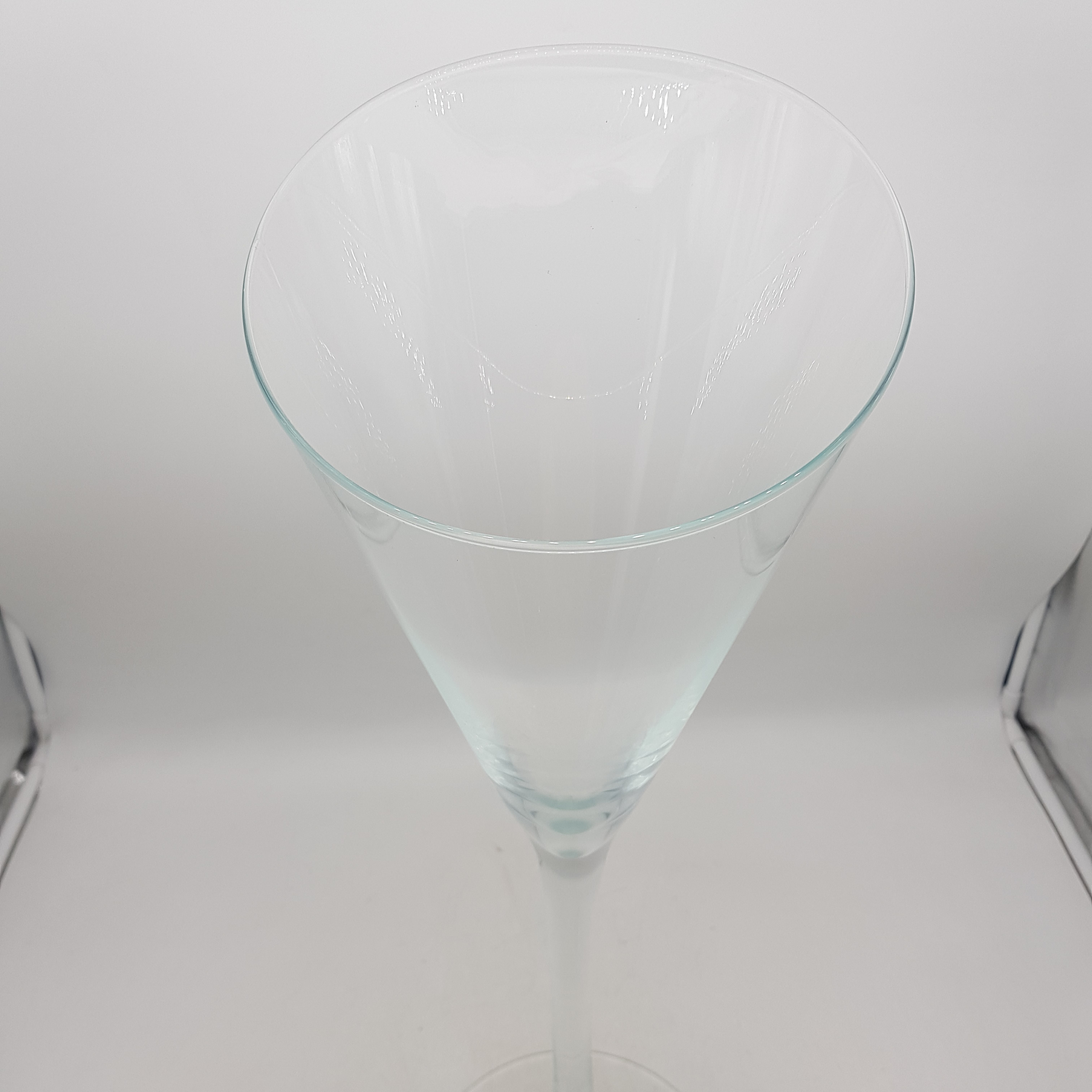 Voir photo 4 de Grand vase en verre Grand vase en verre Très bon état reconditionné photo 4