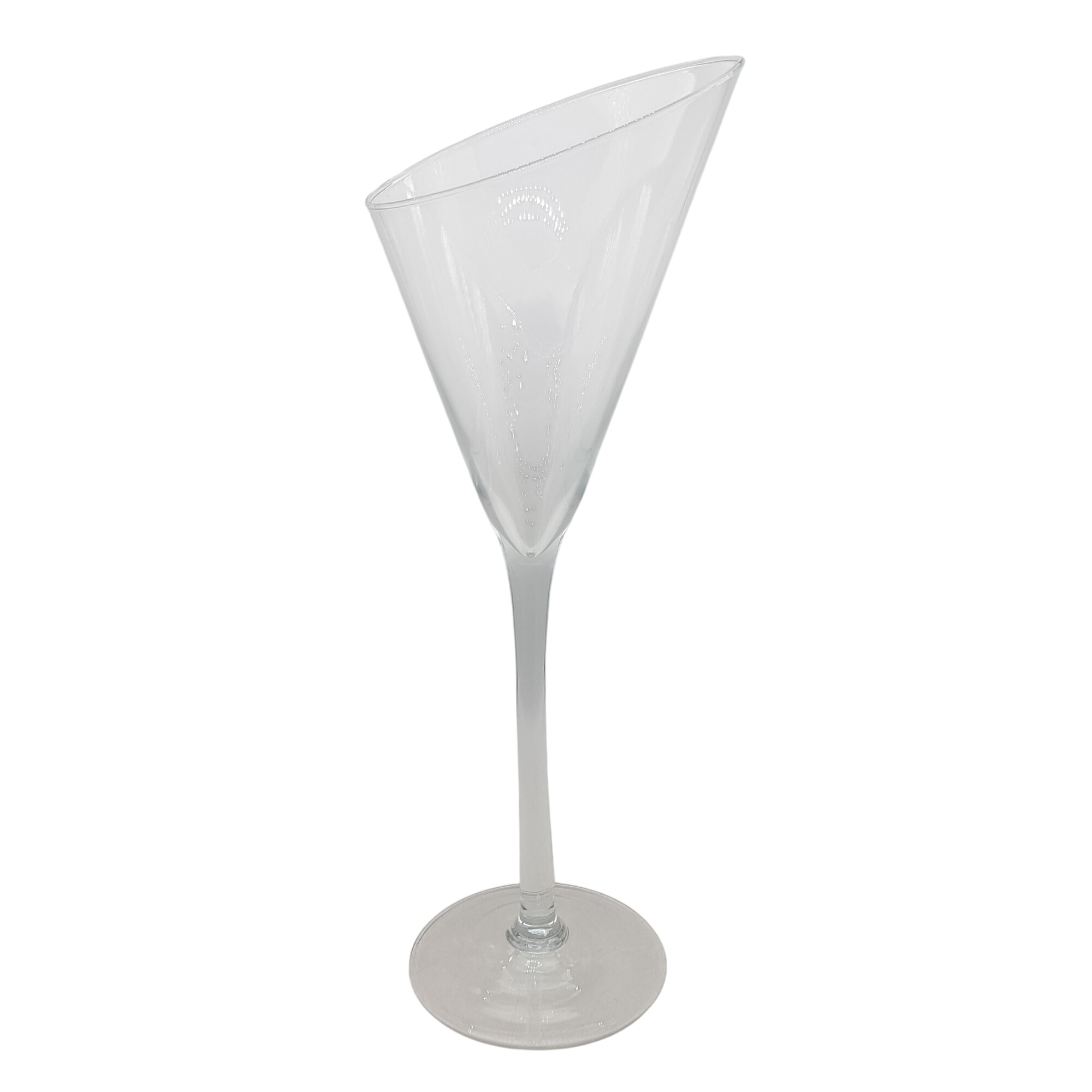 Grand vase en verre Très bon état - 15,00 € Grand vase en verre Très bon état reconditionné disponible sur Label Emmaüs