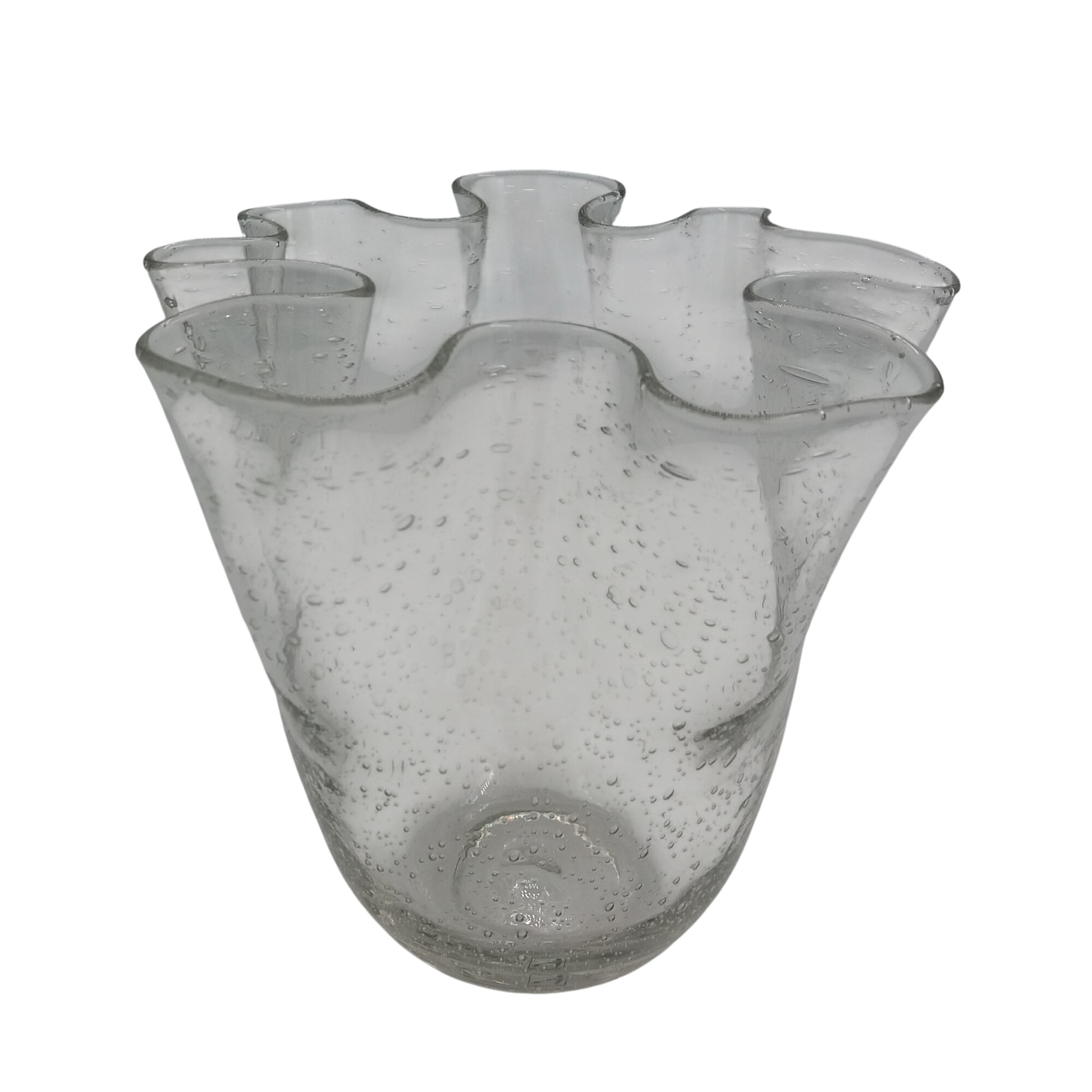 Grand vase mouchoir verre soufflé bullé Biot. Artisanal. Très bon état - 39,00 € Grand vase mouchoir verre soufflé bullé Biot. Artisanal. Très bon état reconditionné disponible sur Label Emmaüs