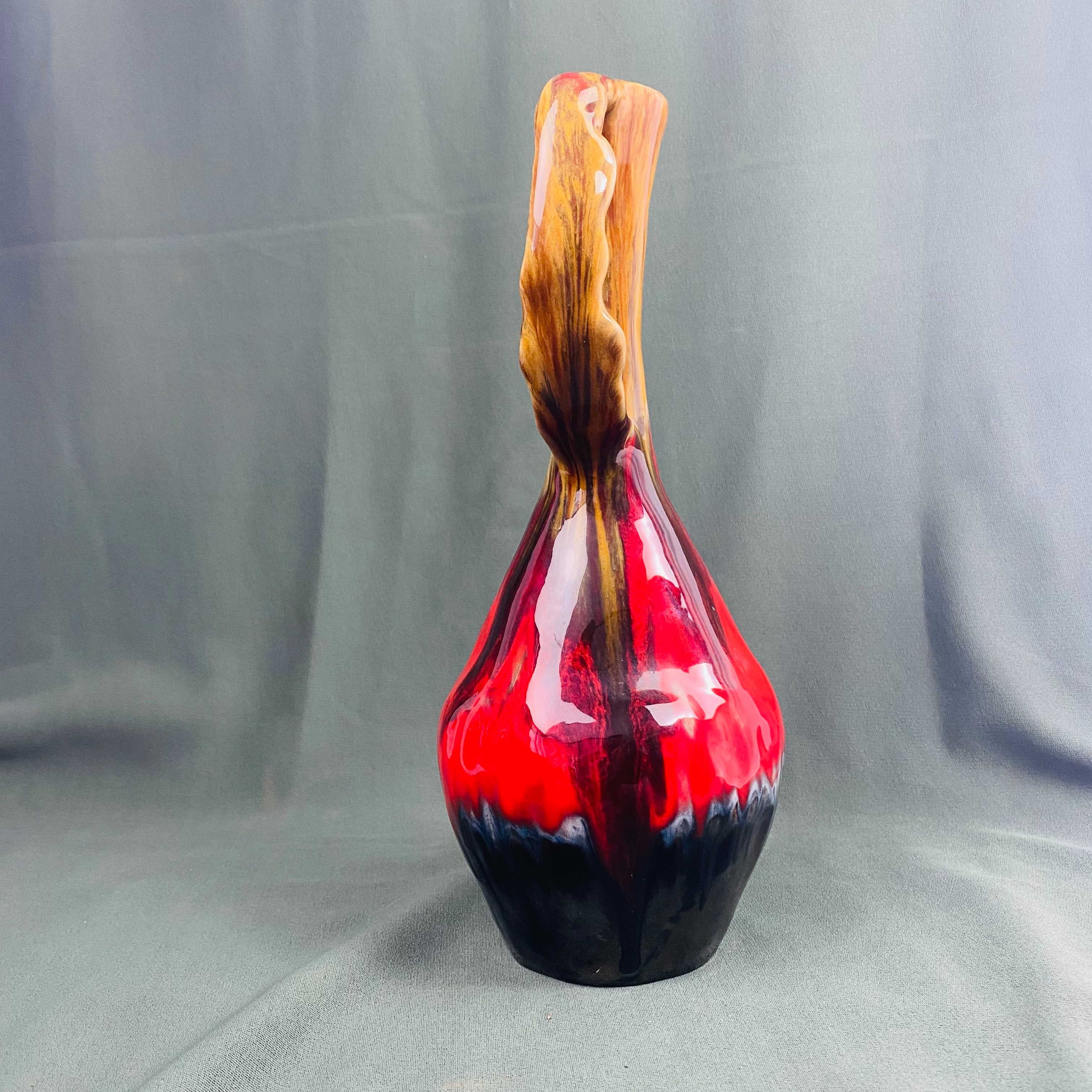 Voir photo 3 de Grand vase pichet vintage en céramique flammée Années 50/60 Grand vase pichet vintage en céramique flammée Années 50/60 reconditionné photo 3