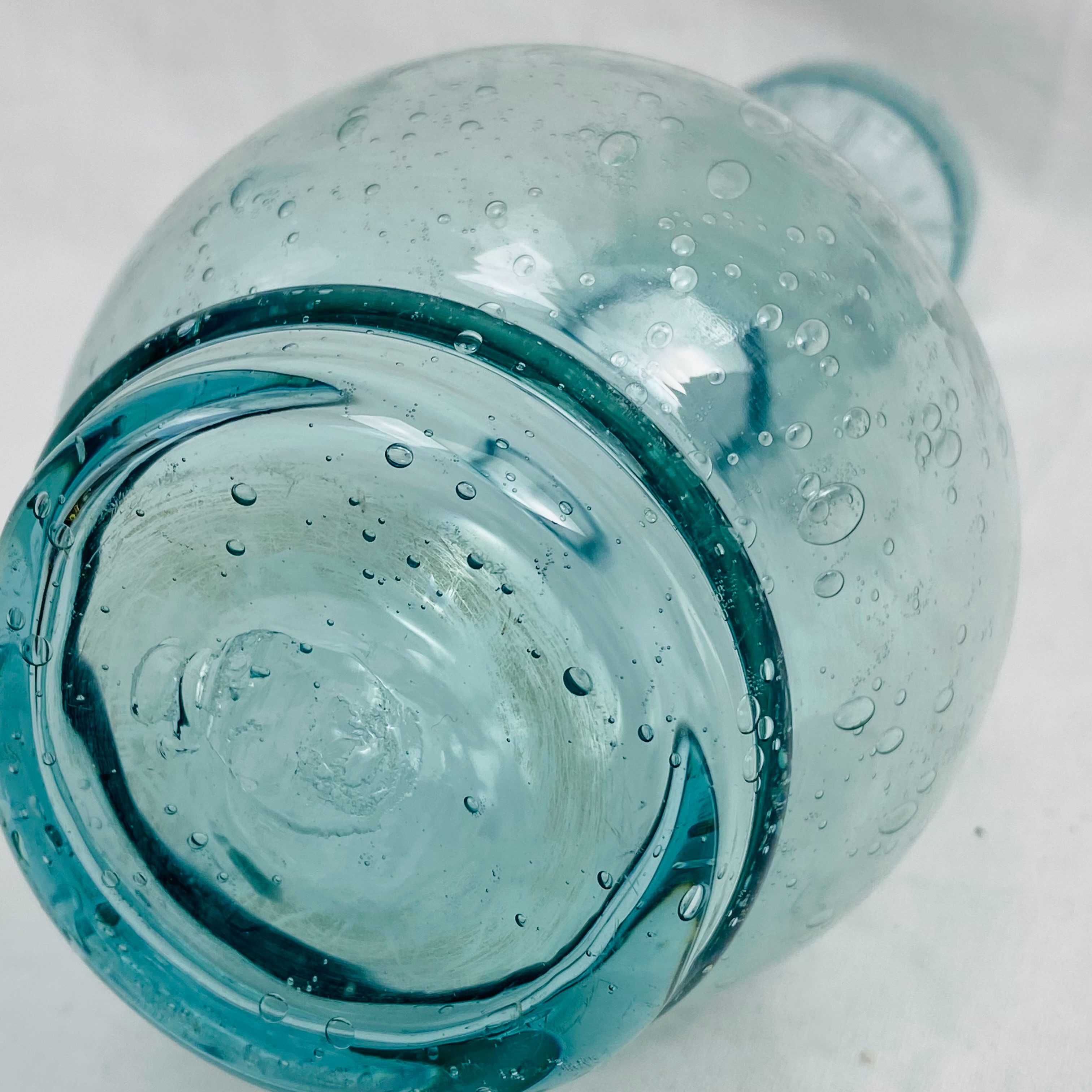 Voir photo 7 de Grand Vase Solifore/Vase vintage en verre bullé artisanale - Années 70 Grand Vase Solifore/Vase vintage en verre bullé artisanale - Années 70 Très bon état reconditionné photo 7