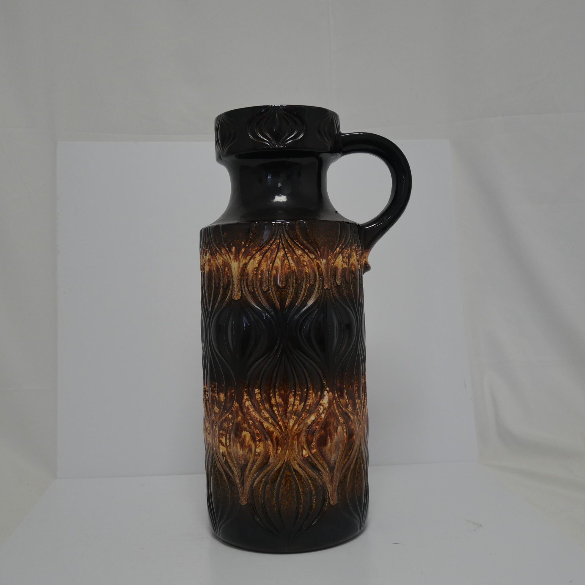 Voir photo 2 de Grand vase vintage West Germany en céramique Grand vase vintage West Germany en céramique reconditionné photo 2