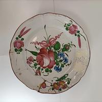 Voir photo 3 de Grande assiette ancienne en faïence décor floral polychrome – 33,4 cm vintage Grande assiette ancienne en faïence décor floral polychrome – 33,4 cm vintage reconditionné photo 3