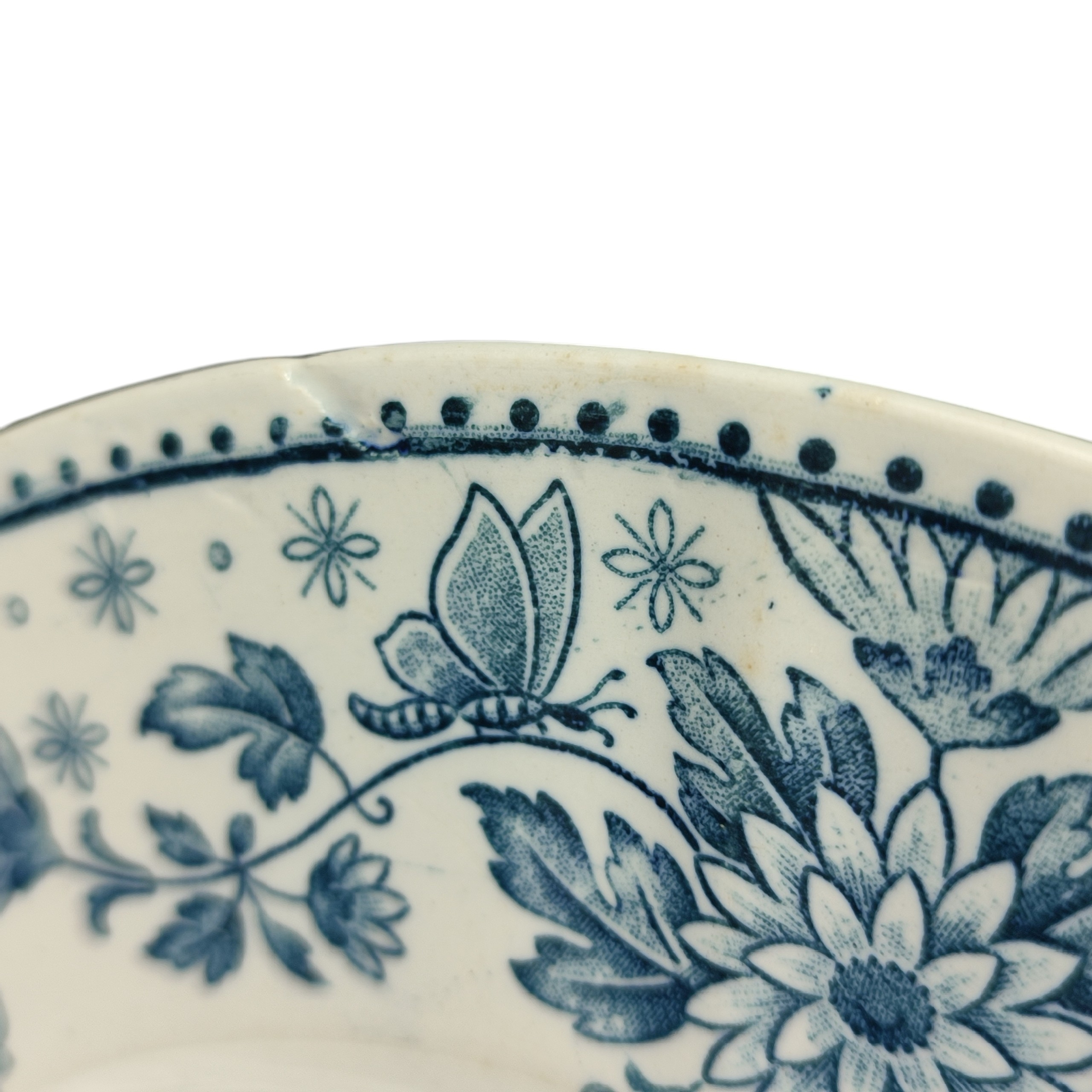 Voir photo 6 de Grande assiette de présentation - U & Cie Sarreguemines - Modèle Estrées - Motifs floraux avec papillons - 1890-1918 Grande assiette de présentation - U & Cie Sarreguemines - Modèle Estrées - Motifs floraux avec papillons - 1890-1918 Bon état reconditionné photo 6
