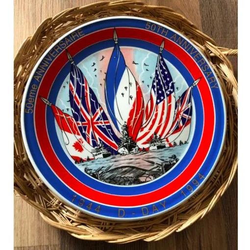 Grande Assiette En Porcelaine De Limoges Vintage 50e Anniversaire Du Débarquement Bon état - 13,97 € Grande Assiette En Porcelaine De Limoges Vintage 50e Anniversaire Du Débarquement Bon état reconditionné disponible sur Rakuten
