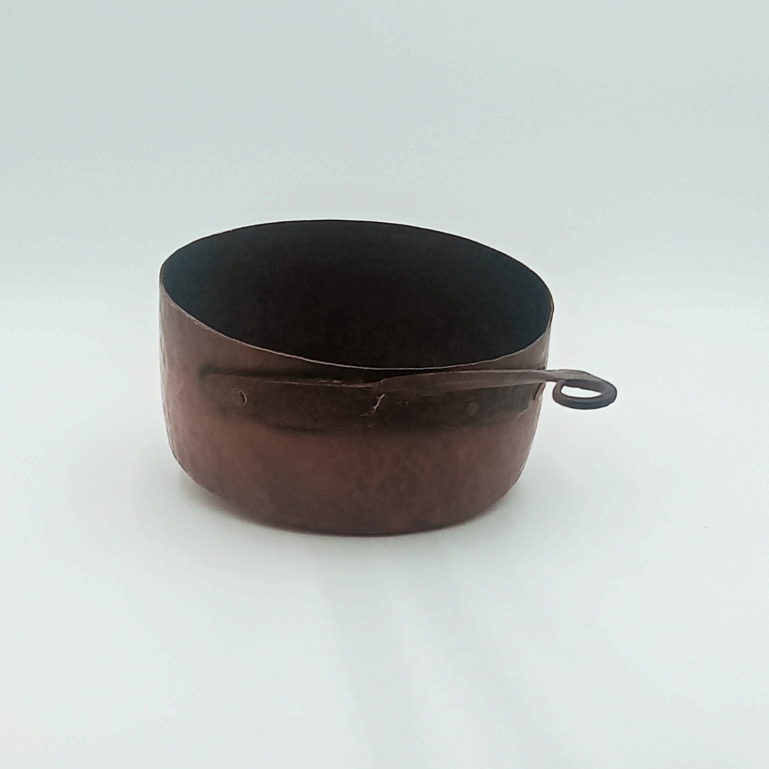 Voir photo 3 de Grande casserole martelé cuivré Grande casserole martelé cuivré Bon état reconditionné photo 3