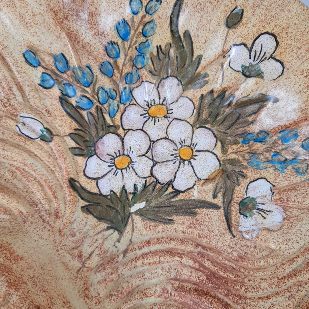 Voir photo 8 de Grande coupe à fruits / Plat décoratif vintage en céramique - Forme Coquillage - Motif Fleurs Grande coupe à fruits / Plat décoratif vintage en céramique - Forme Coquillage - Motif Fleurs Bon état reconditionné photo 8