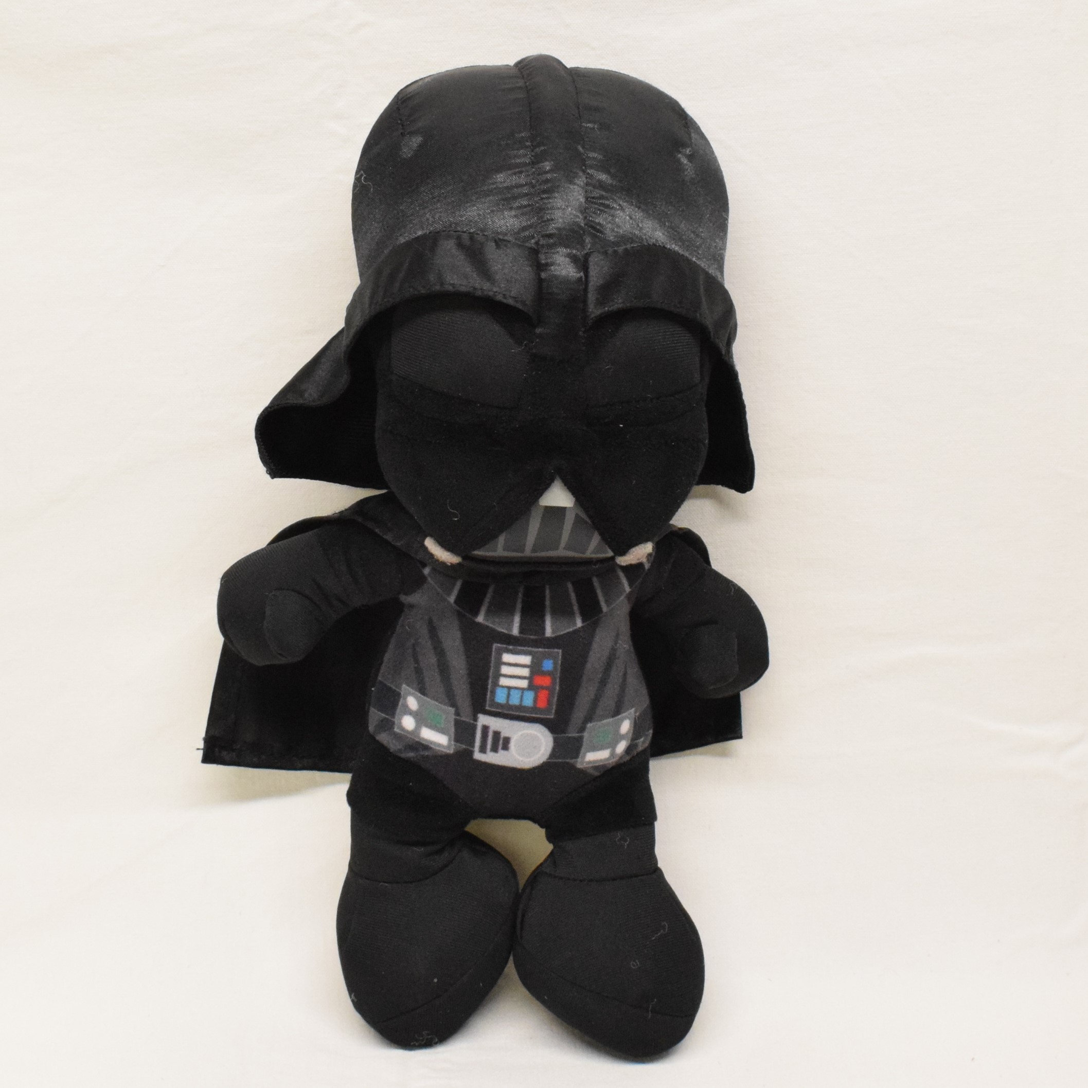 Voir photo 5 de Grande figurine articulée de 50 cm JAKKS PACIFIC 2014 et peluche 30 cm Dark Vador Grande figurine articulée de 50 cm JAKKS PACIFIC 2014 et peluche 30 cm Dark Vador Bon état reconditionné photo 5