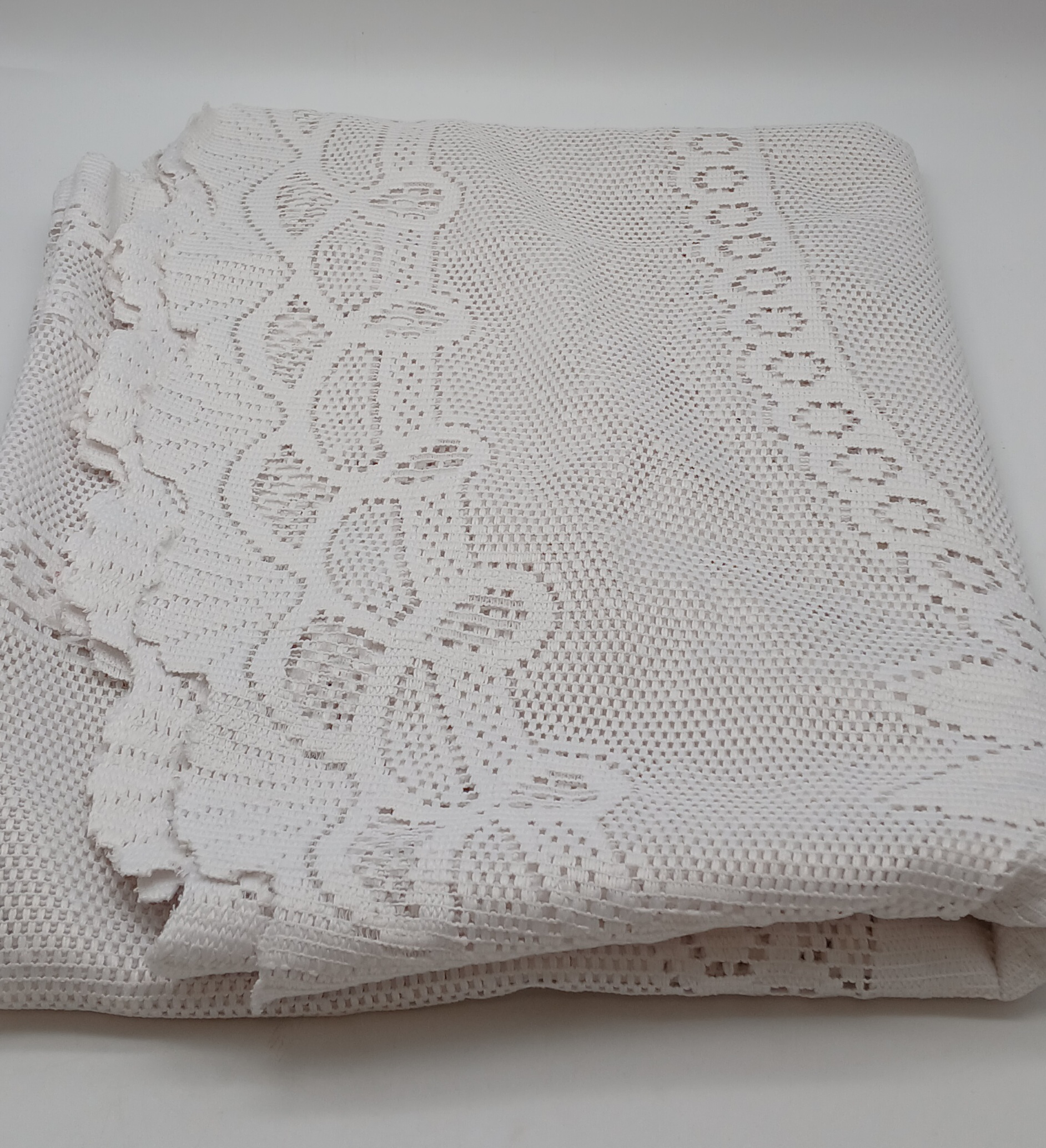 Voir photo 2 de Grande nappe ovale en dentelle mécanique au motif romantique - fleuri Grande nappe ovale en dentelle mécanique au motif romantique - fleuri reconditionné photo 2
