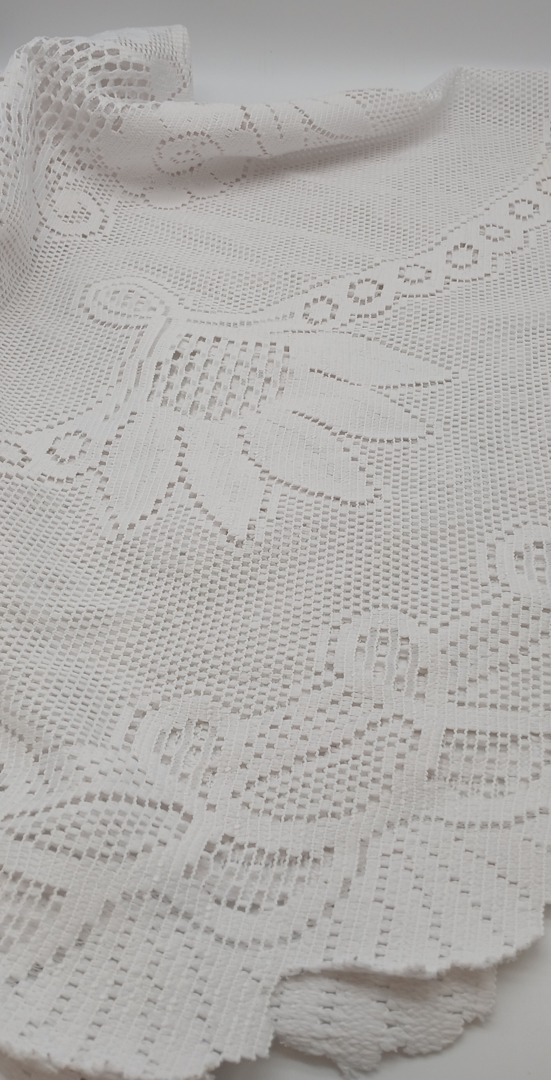 Voir photo 4 de Grande nappe ovale en dentelle mécanique au motif romantique - fleuri Grande nappe ovale en dentelle mécanique au motif romantique - fleuri reconditionné photo 4