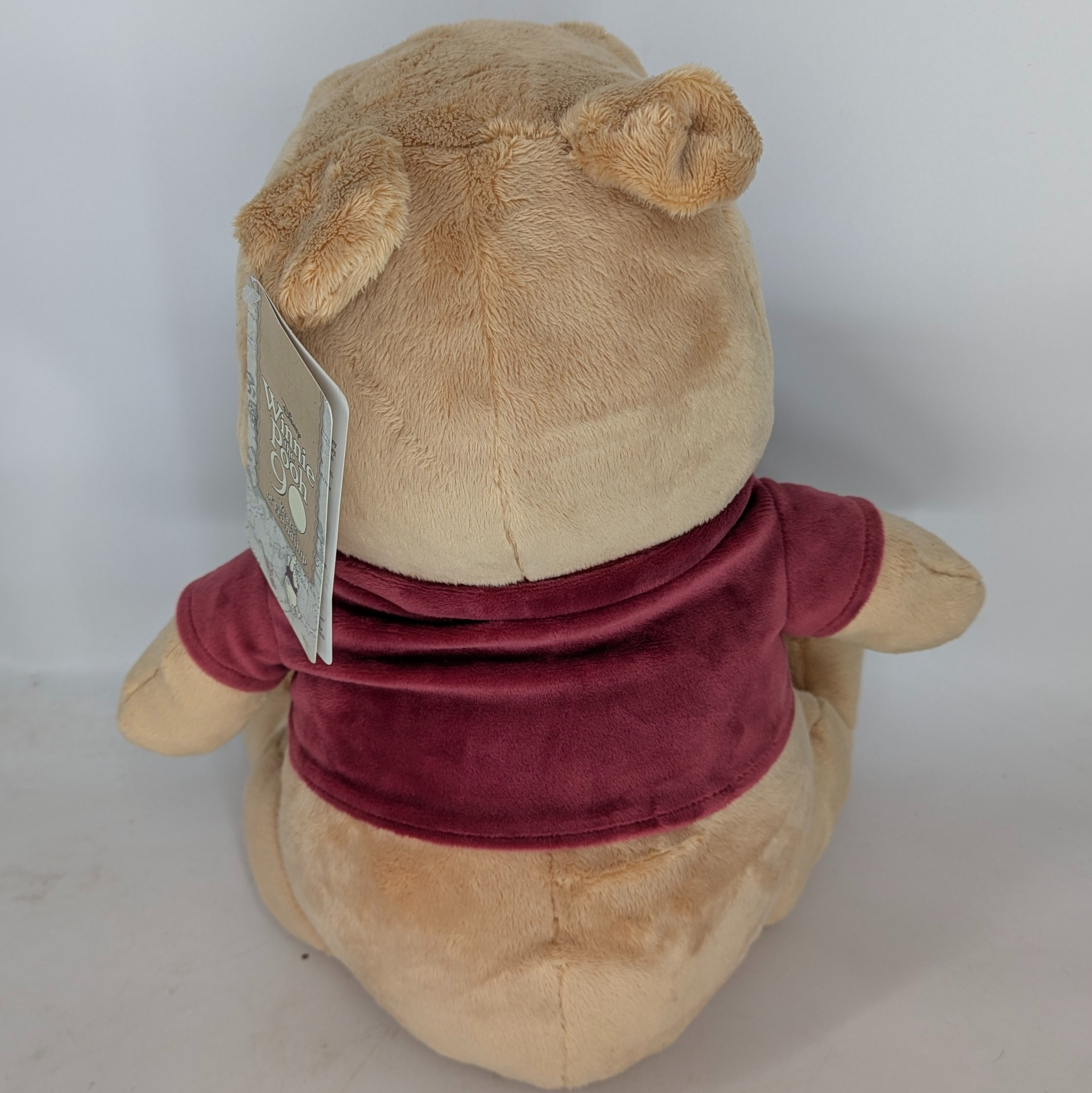 Voir photo 3 de Grande peluche WINNIE THE POOH celebrating 90 years avec étiquettes Grande peluche WINNIE THE POOH celebrating 90 years avec étiquettes Parfait état reconditionné photo 3