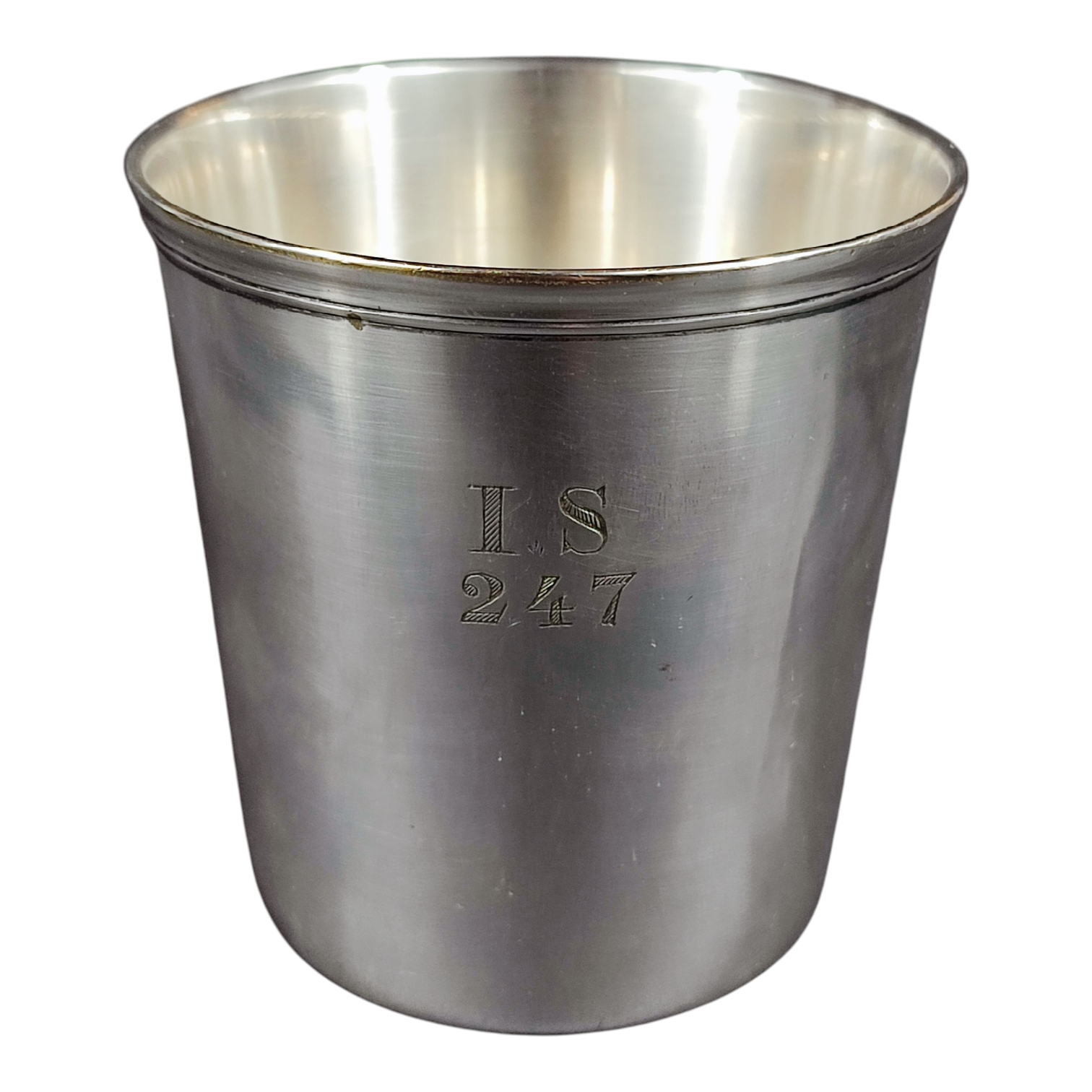 Acheter Grande timbale IS 247 plaquée argent (poinçons) - orfèvre CHRISTOFLE Bon état - 11,00 € Grande timbale IS 247 plaquée argent (poinçons) - orfèvre CHRISTOFLE Bon état reconditionné disponible sur Label Emmaüs