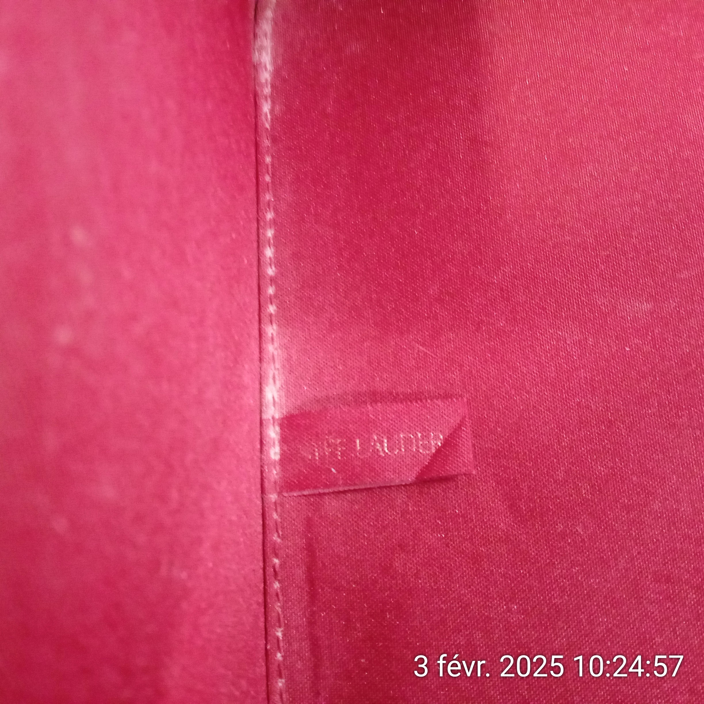 Voir photo 4 de Grande trousse de voyage ESTEE LAUDER style rétro en similicuir doré Grande trousse de voyage ESTEE LAUDER style rétro en similicuir doré Bon état reconditionné photo 4