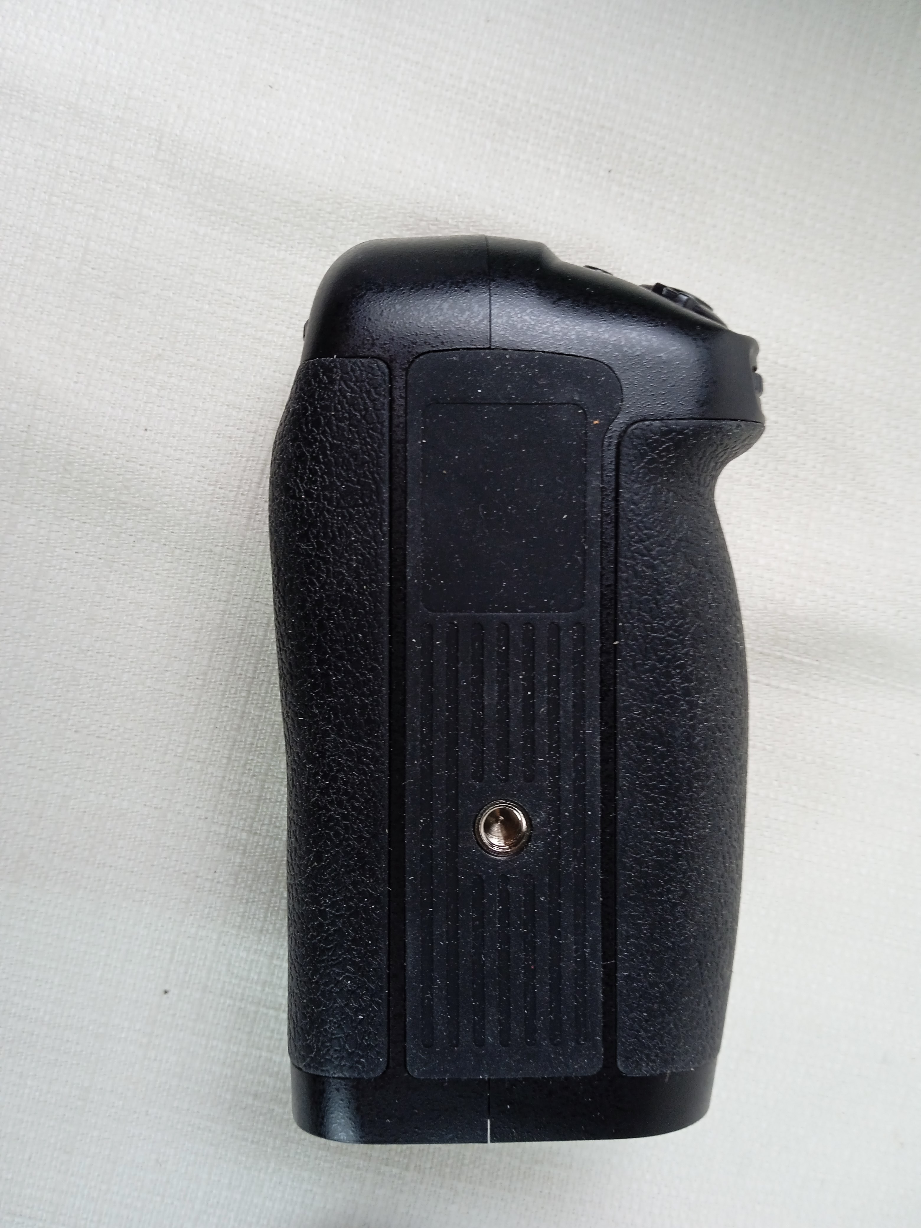 Voir photo 6 de Grip d'alimentation Cellonic MB-D17 pour appareil photo Nikon DS500 Grip d'alimentation Cellonic MB-D17 pour appareil photo Nikon DS500 Bon état reconditionné photo 6
