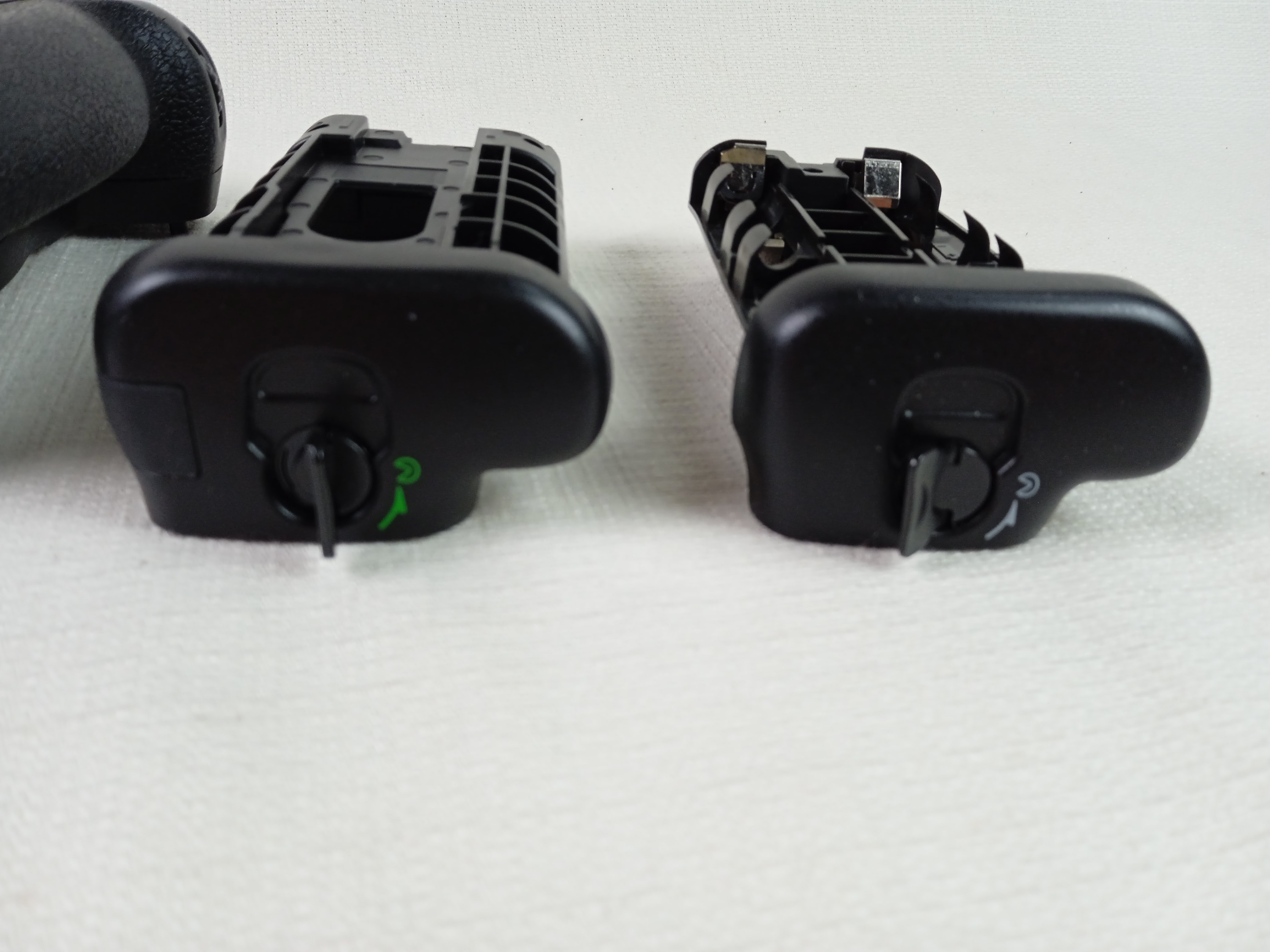 Voir photo 8 de Grip d'alimentation Cellonic MB-D17 pour appareil photo Nikon DS500 Grip d'alimentation Cellonic MB-D17 pour appareil photo Nikon DS500 Bon état reconditionné photo 8