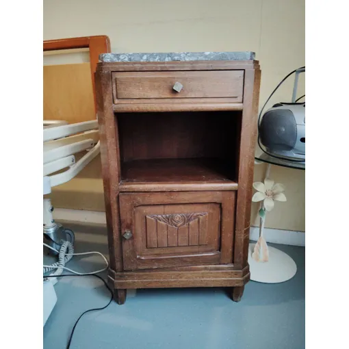 Guéridon En Bois Et Plateau En Marbre. Bon état reconditionné disponible sur Rakuten