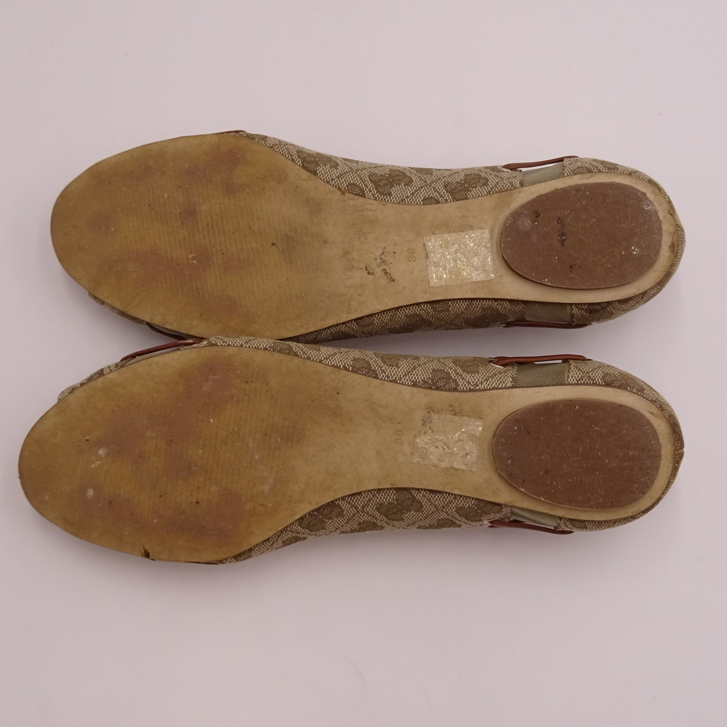 Voir photo 15 de GUESS Sandales ouvertes taille 38 GUESS Sandales ouvertes taille 38 Bon état reconditionné photo 15