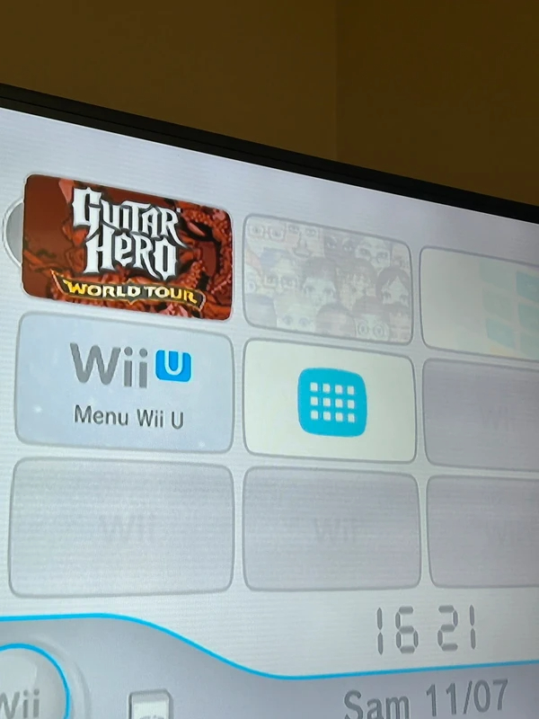 Voir photo 7 de Guitar Hero World Tour Wii complet avec notice jeu testé compatible Wii U Guitar Hero World Tour Wii complet avec notice jeu testé compatible Wii U Très bon état reconditionné photo 7