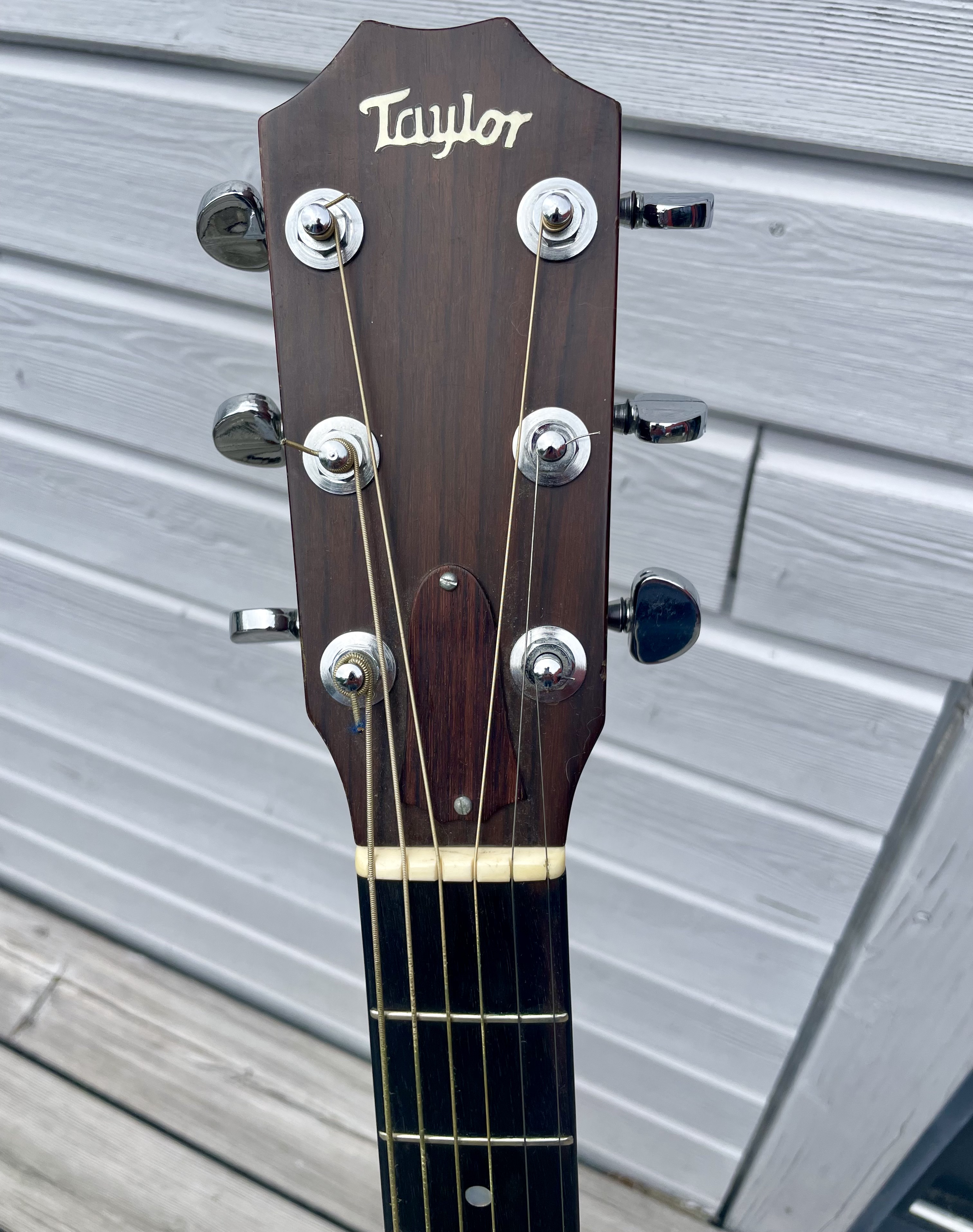 Guitare acoustique Taylor 610 Bon état reconditionné disponible sur Zic Ethic