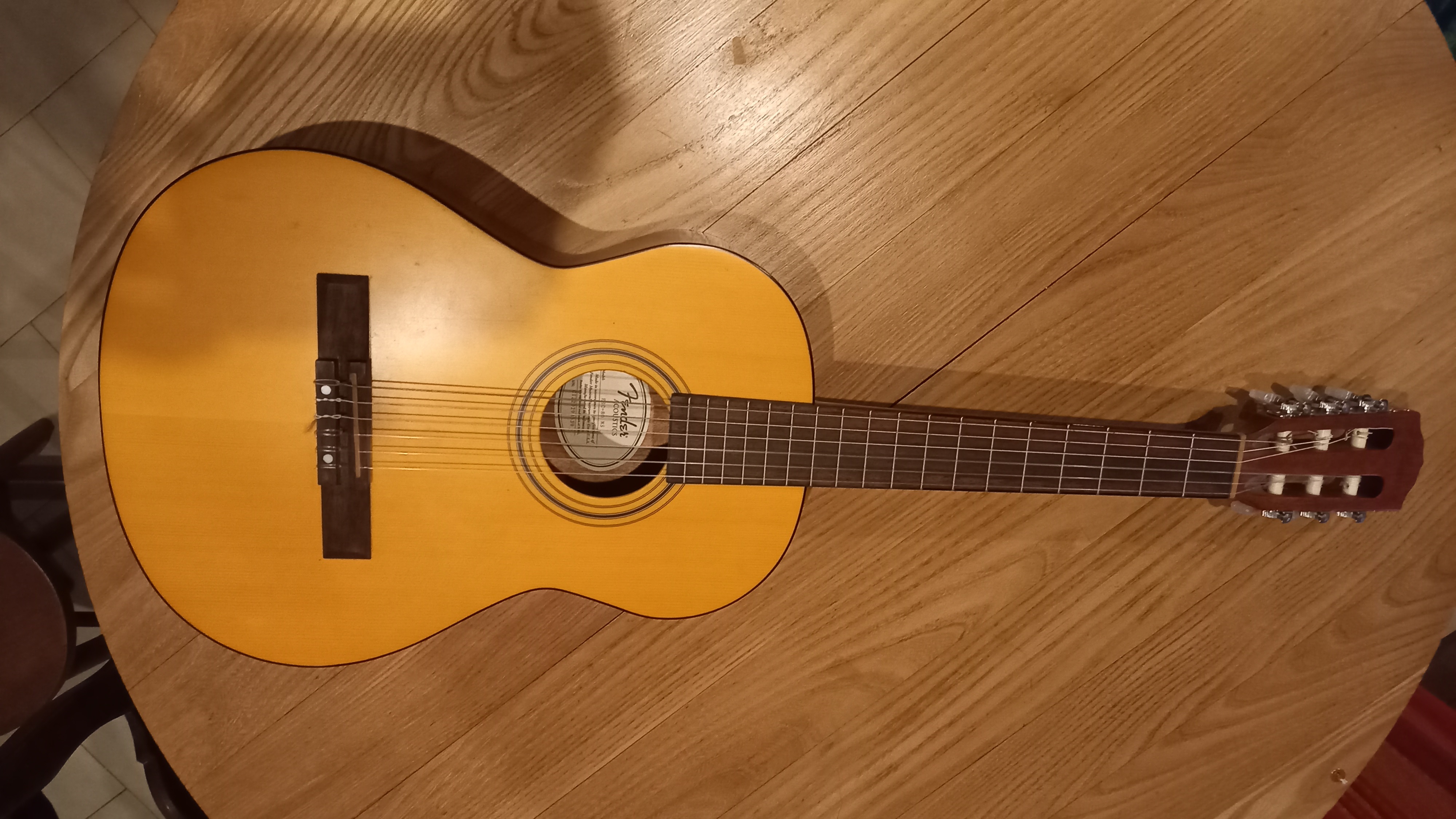 Guitare classique Fender ESC-80 NS Très bon état reconditionné disponible sur Zic Ethic
