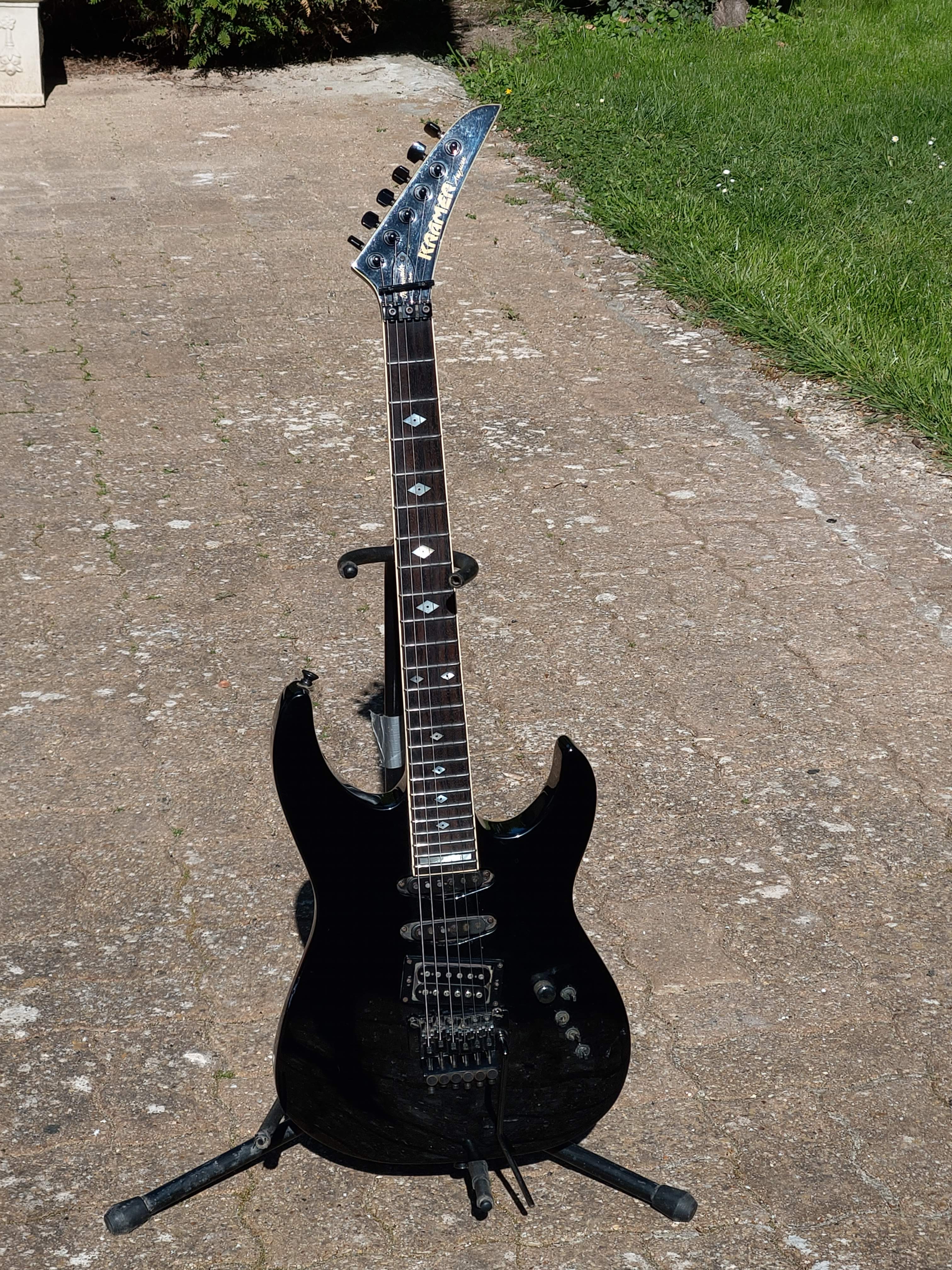 Guitare électrique Kramer Stagemaster Bon état reconditionné disponible sur Zic Ethic