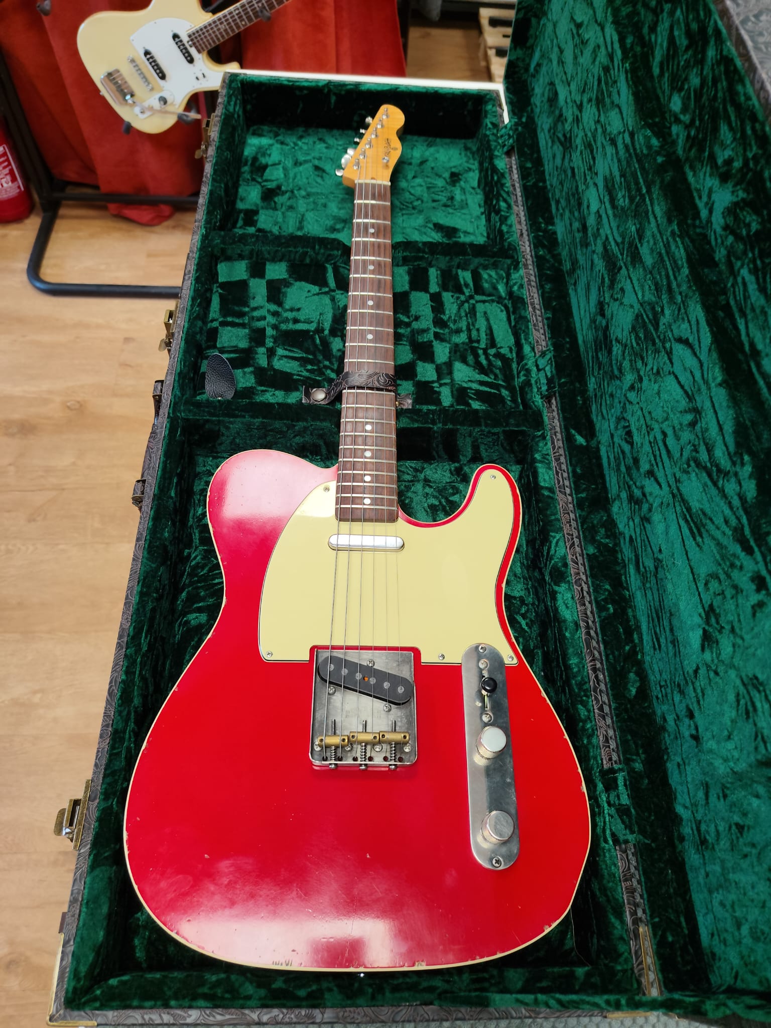 Guitare électrique Maybach Teleman red rooster Custom Très bon état reconditionné disponible sur Zic Ethic