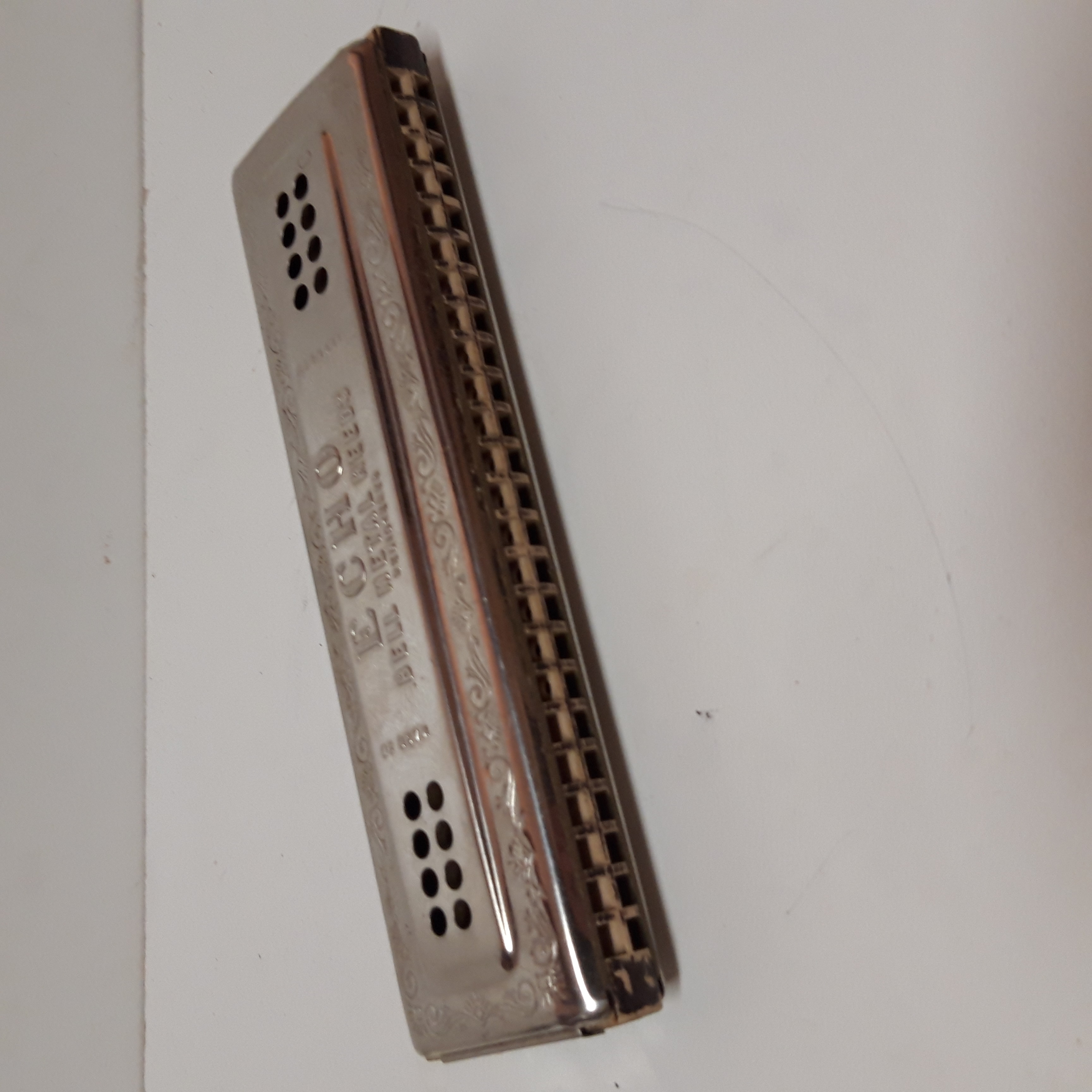 Harmonica M. Hohner, Echo Bell Metal Reeds Bon état - 48,00 € Harmonica M. Hohner, Echo Bell Metal Reeds Bon état reconditionné disponible sur Label Emmaüs