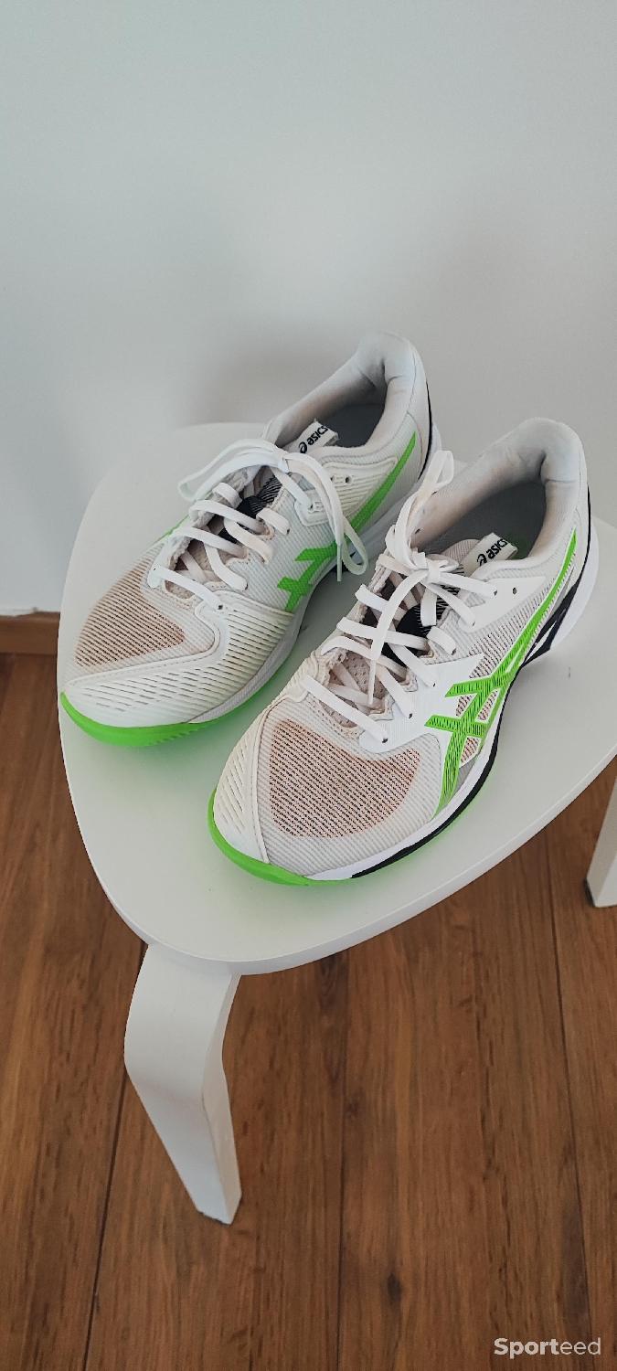 Haut de gamme - Chaussures tennis / padel Asics Solution Speed FF 3 - Taille 39 - Terre Battue - Femme Très bon état Asics reconditionné disponible sur Sporteed