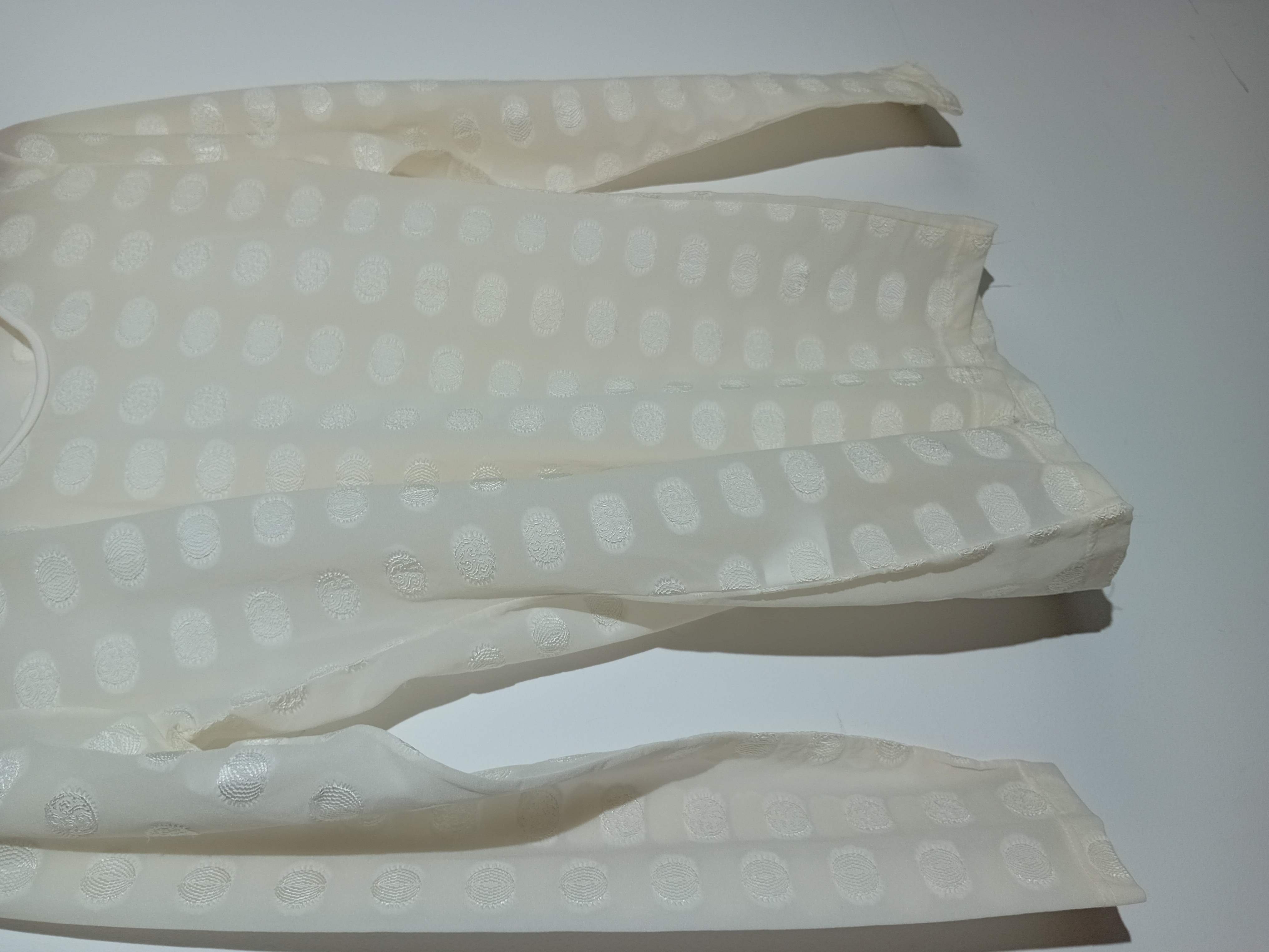 Voir photo 4 de Haut Texturé Blanc Cassé Manches Longues Femme Poupoupidou M (V3590) Haut Texturé Blanc Cassé Manches Longues Femme Poupoupidou M (V3590) Très bon état reconditionné photo 4