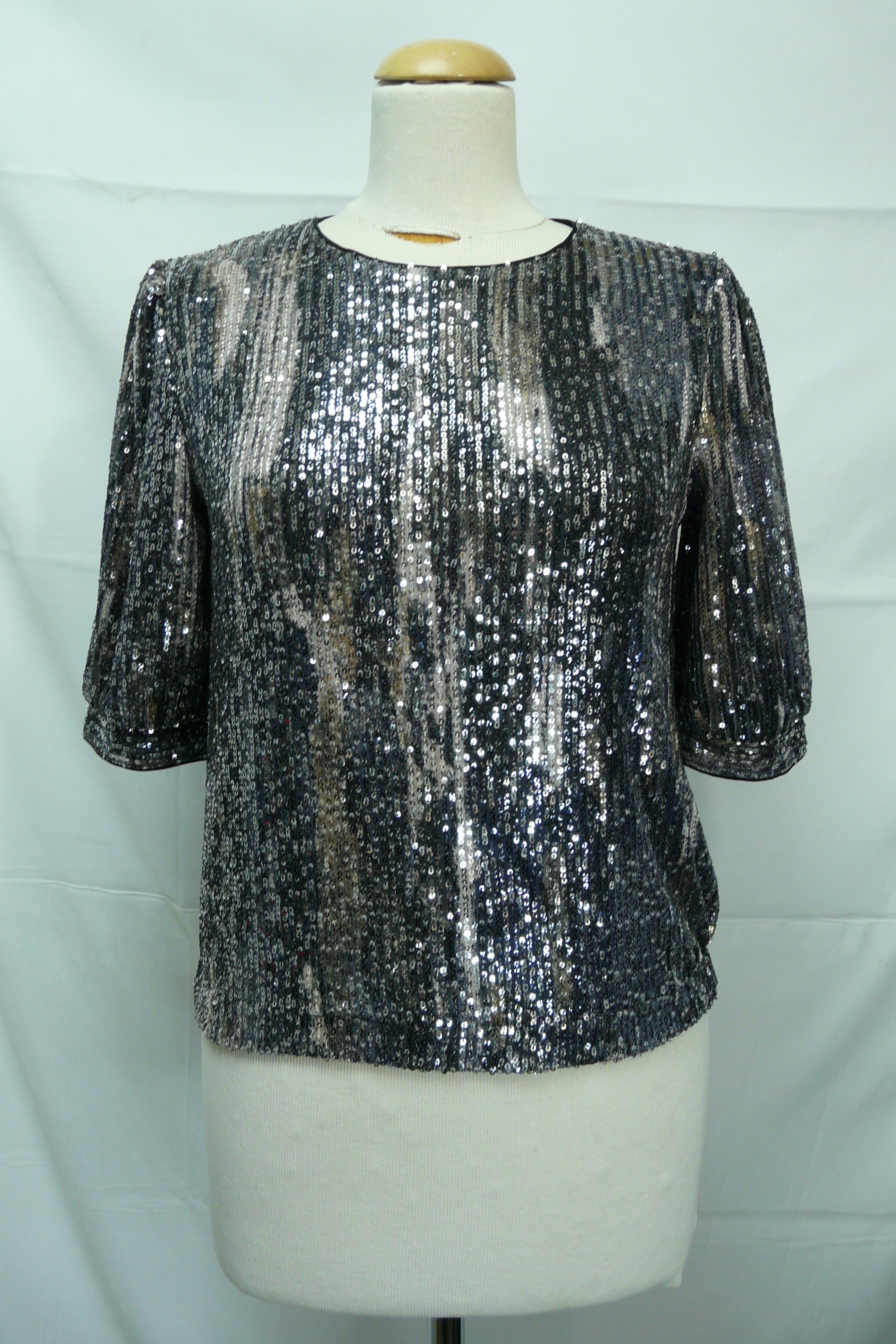 Voir photo 2 de HF173 - Top à sequins - Grace & Mila Paris - Taille S HF173 - Top à sequins - Grace & Mila Paris - Taille S Très bon état reconditionné photo 2