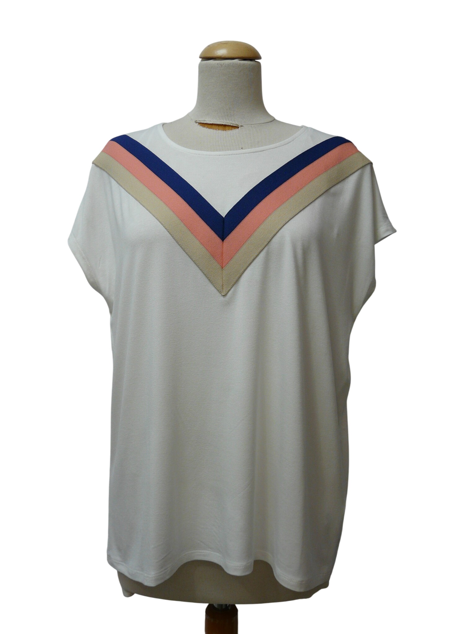 Acheter HF199 - Maillot effet col V - Phildar - Taille L Parfait état - 11,00 € HF199 - Maillot effet col V - Phildar - Taille L Parfait état reconditionné disponible sur Label Emmaüs