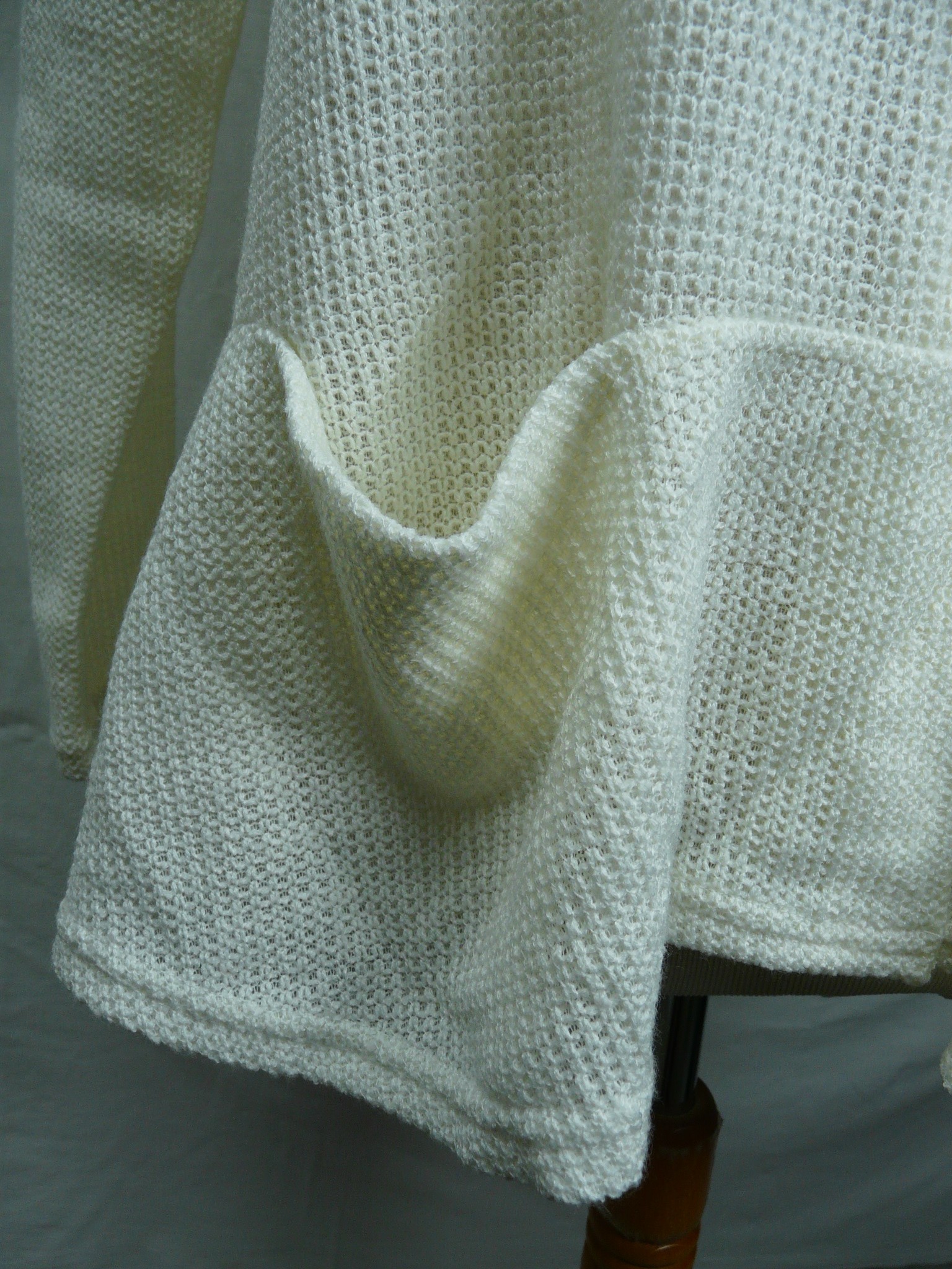 Voir photo 6 de HF309 - Chemisier en mailles - Vetistyle Paris - Taille 54/56 HF309 - Chemisier en mailles - Vetistyle Paris - Taille 54/56 Très bon état reconditionné photo 6