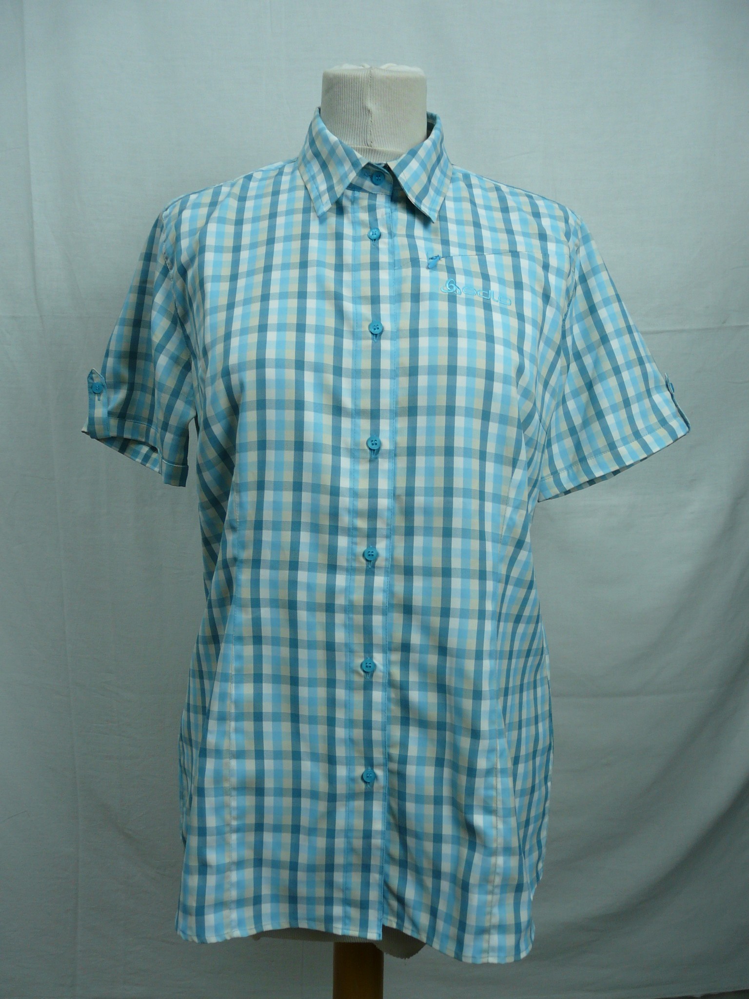 HF318 - Chemise à carreaux - Odlo - Taille L Très bon état - 15,00 € HF318 - Chemise à carreaux - Odlo - Taille L Très bon état reconditionné disponible sur Label Emmaüs