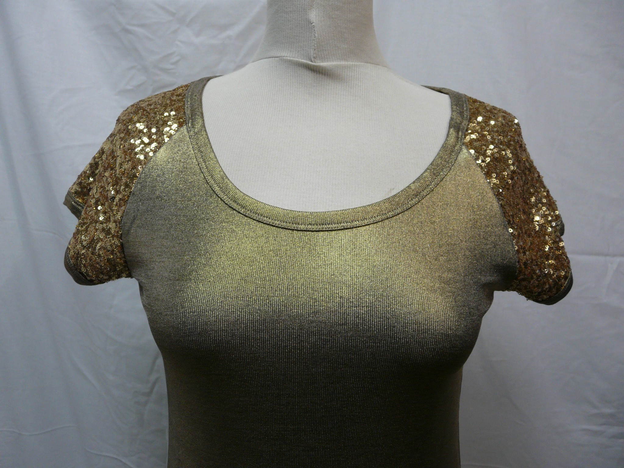 Voir photo 5 de HF388 - Top doré à sequins - Vero Moda - Taille M HF388 - Top doré à sequins - Vero Moda - Taille M Parfait état reconditionné photo 5