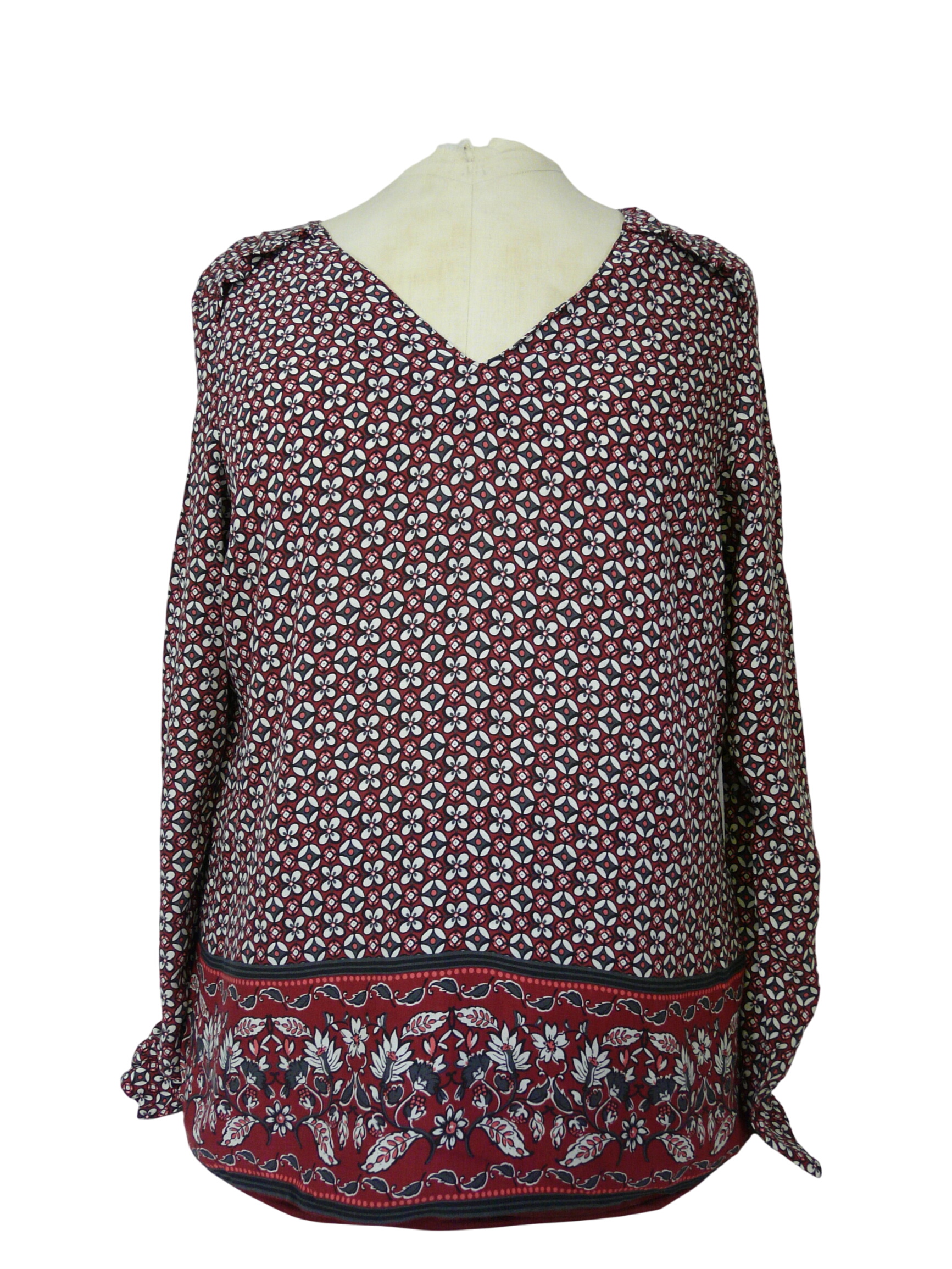 Acheter HF412 - Blouse légère à motifs - Camaïeu - Taille 44 Parfait état - 10,00 € HF412 - Blouse légère à motifs - Camaïeu - Taille 44 Parfait état reconditionné disponible sur Label Emmaüs