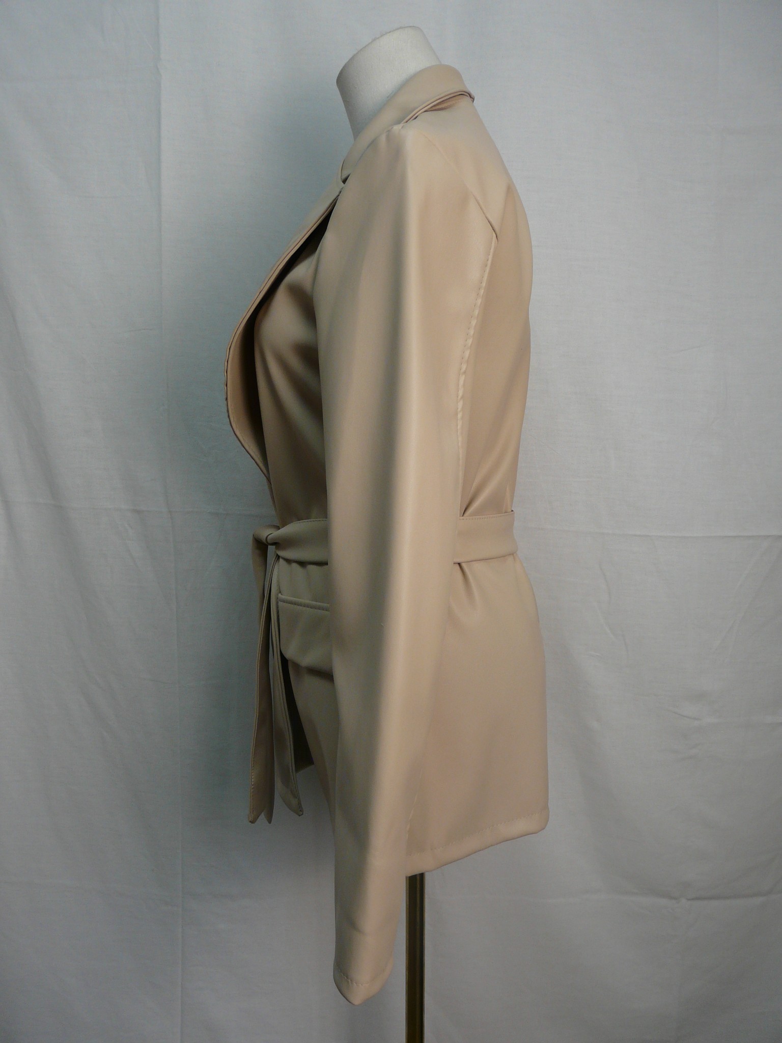 Voir photo 4 de HF434 - Veste en simili cuir - Made in Italy - Taille Unique (M) HF434 - Veste en simili cuir - Made in Italy - Taille Unique (M) Très bon état reconditionné photo 4