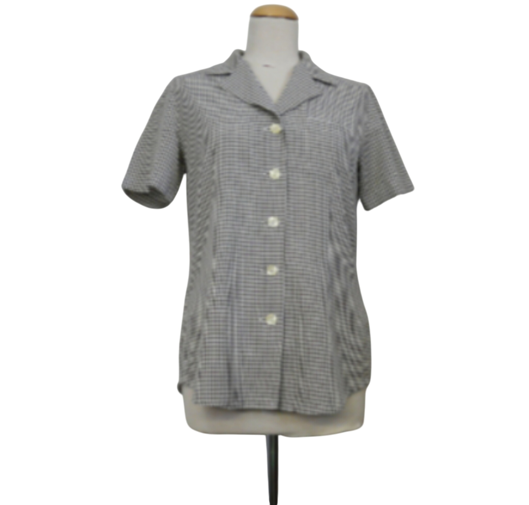 Acheter HF71 - Chemisier vintage à carreaux - Gerard Darel - Taille 40 Très bon état - 11,00 € HF71 - Chemisier vintage à carreaux - Gerard Darel - Taille 40 Très bon état reconditionné disponible sur Label Emmaüs