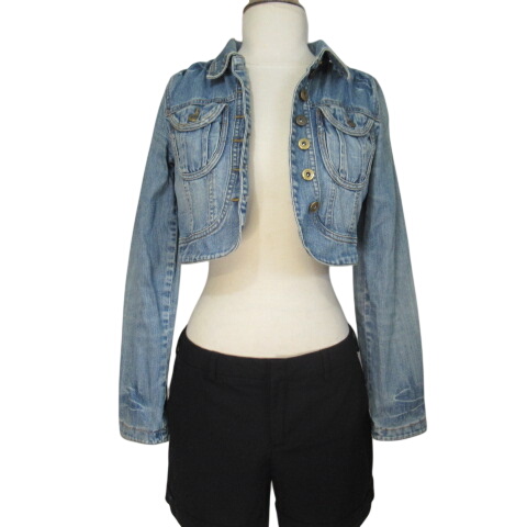 Acheter HF83 - Veste courte en jean - Pastille Menthe - Taille 36 Bon état - 10,00 € HF83 - Veste courte en jean - Pastille Menthe - Taille 36 Bon état reconditionné disponible sur Label Emmaüs