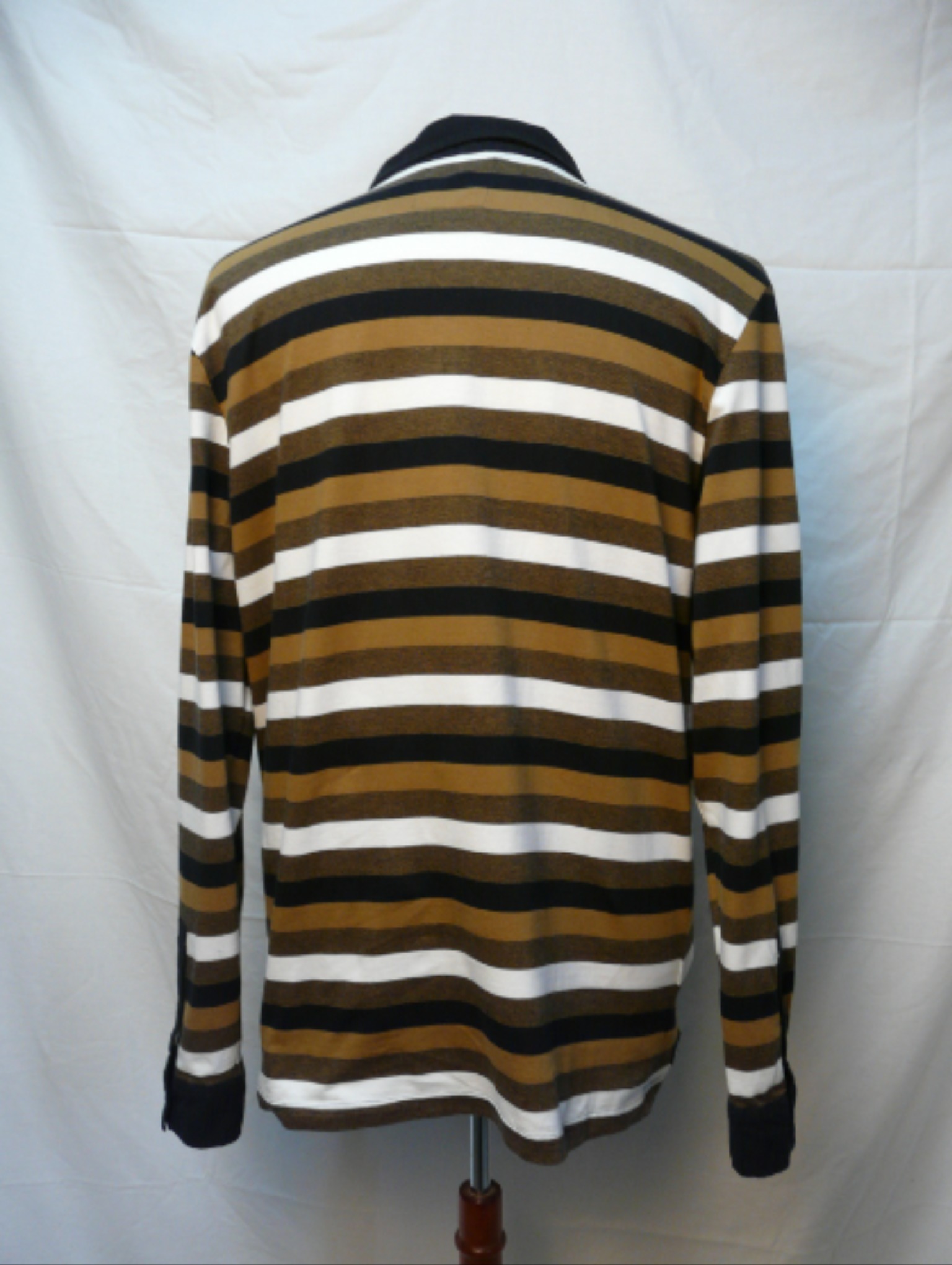 Voir photo 2 de HO263 - Pull polo - Terre de marins "l'esprit de famille" - Taille XXL HO263 - Pull polo - Terre de marins "l'esprit de famille" - Taille XXL Très bon état reconditionné photo 2