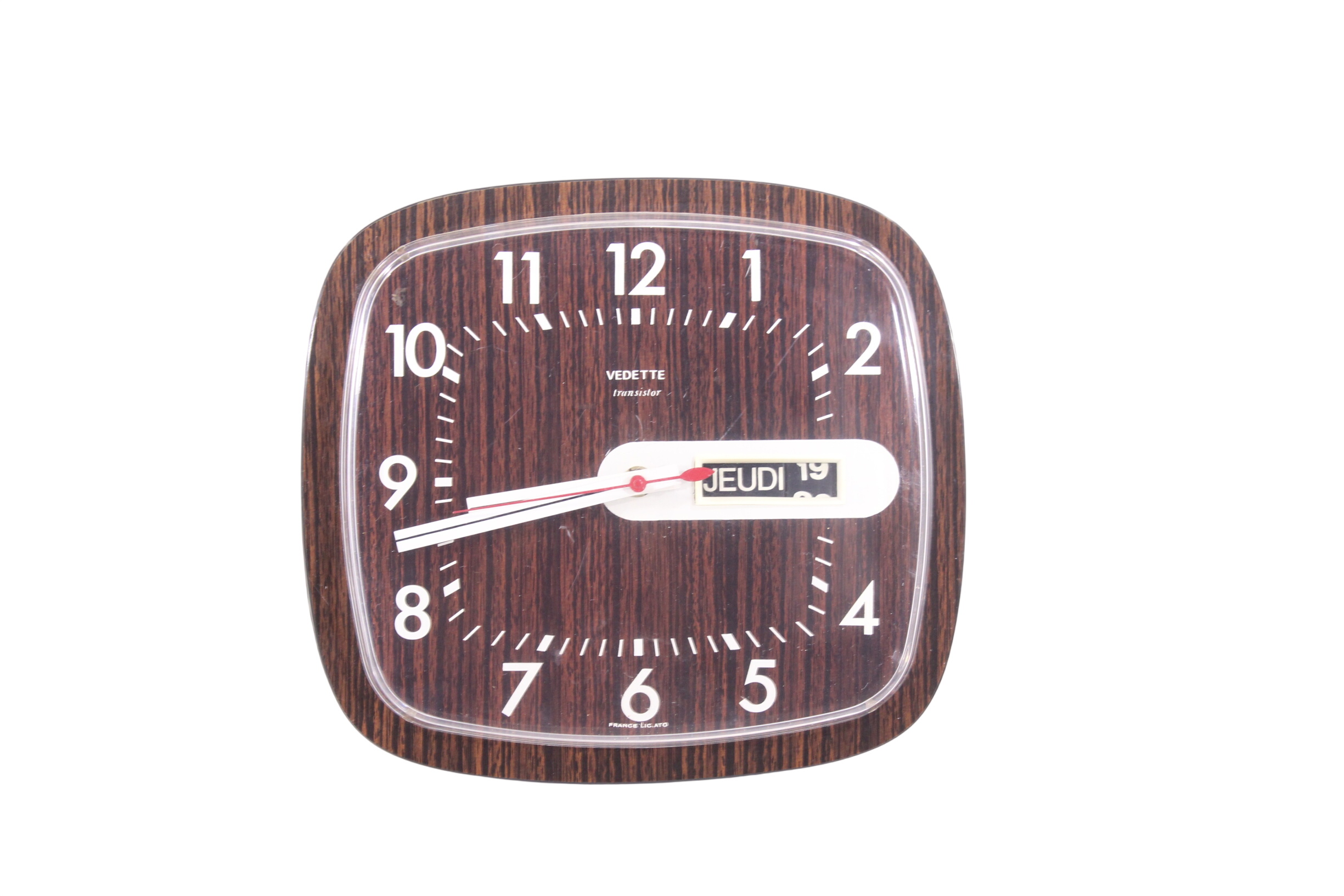 Horloge murale en formica vintage / Transistor - Vedette Bon état - 38,00 € Horloge murale en formica vintage / Transistor - Vedette Bon état reconditionné disponible sur Label Emmaüs
