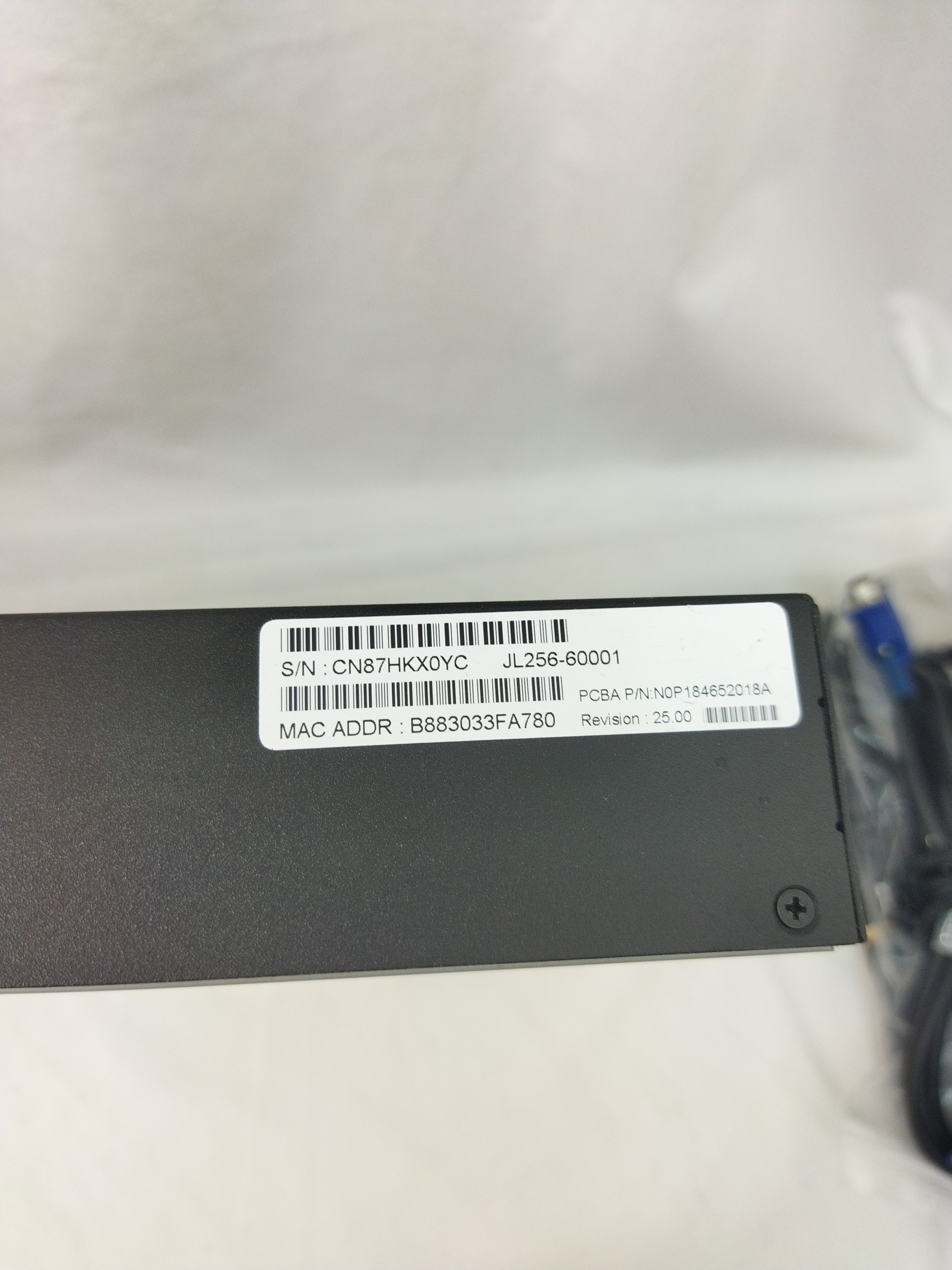 Voir photo 3 de HP Aruba 2930F 48G PoE+ 4SFP+ - commutateur (switch) - 48 ports - HP Aruba 2930F 48G PoE+ 4SFP+ - commutateur (switch) - 48 ports - très bon état reconditionné photo 3