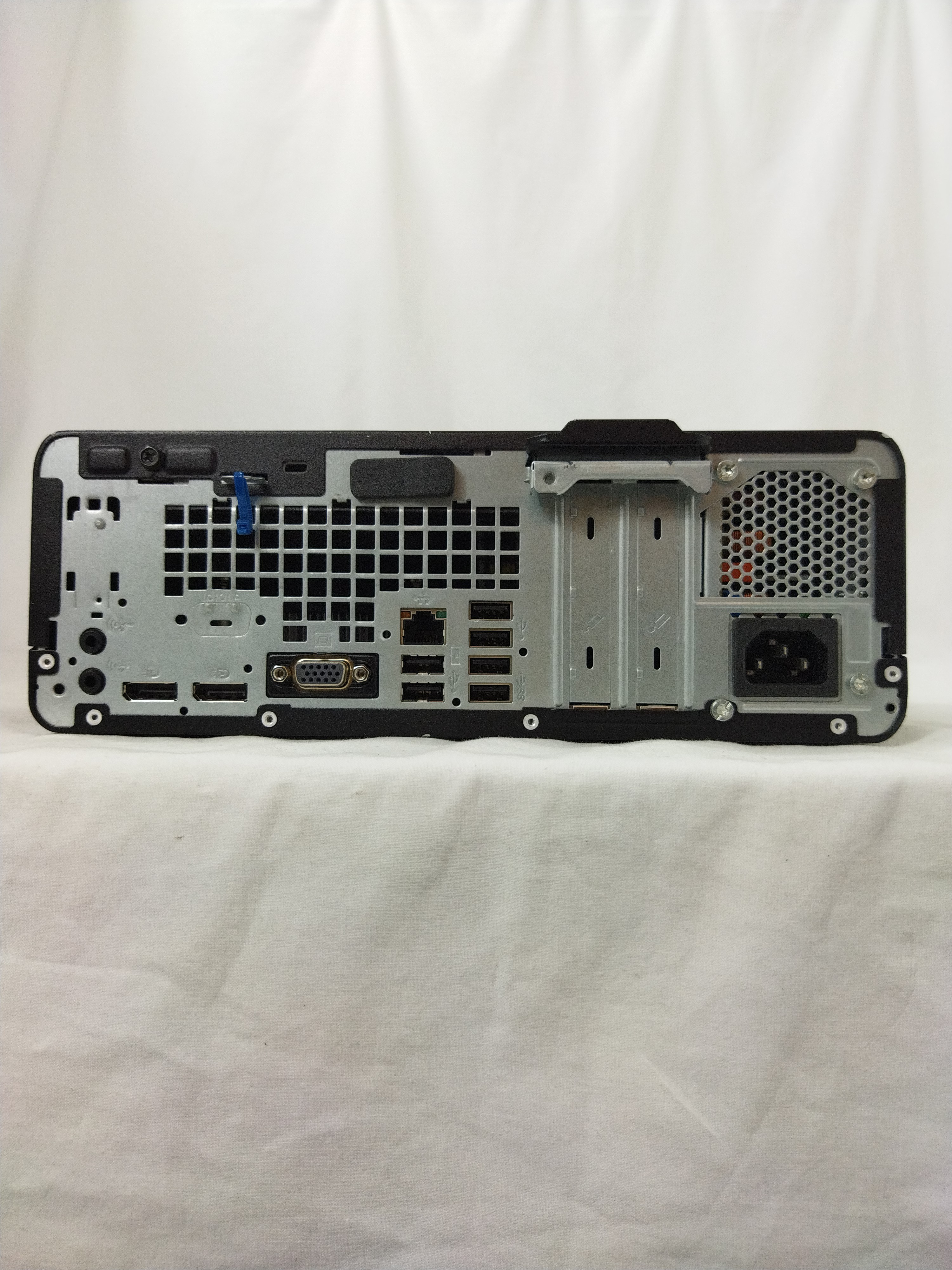 Voir photo 3 de HP ProDesk 600 G3 SFF - SSD 256 Go RAM 8 Go HP ProDesk 600 G3 SFF - SSD 256 Go RAM 8 Go Très bon état reconditionné photo 3