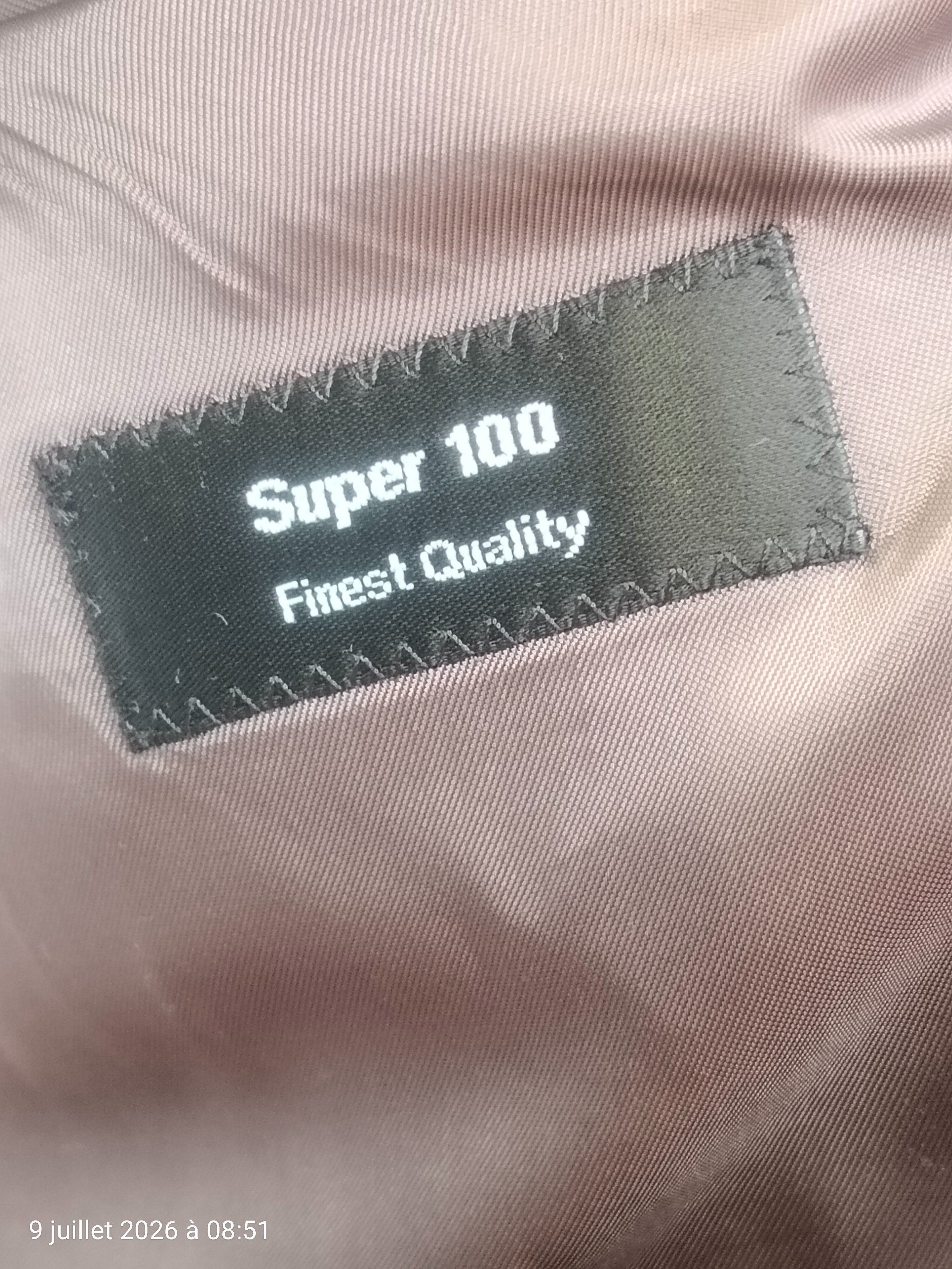 Voir photo 11 de Hugo Boss costumes HOMME Taille 50 Hugo Boss costumes HOMME Taille 50 Parfait état reconditionné photo 11