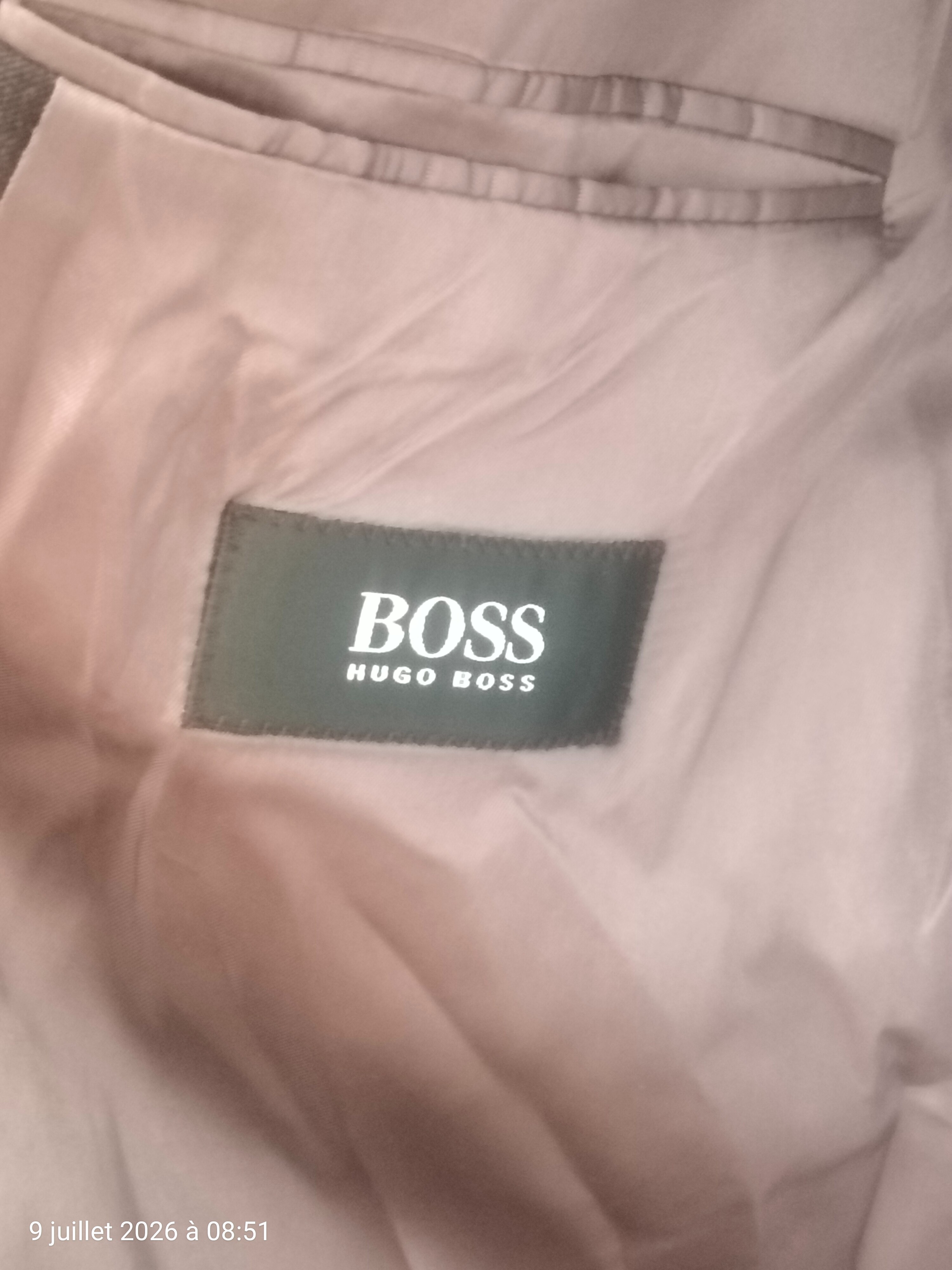 Voir photo 7 de Hugo Boss costumes HOMME Taille 50 Hugo Boss costumes HOMME Taille 50 Parfait état reconditionné photo 7