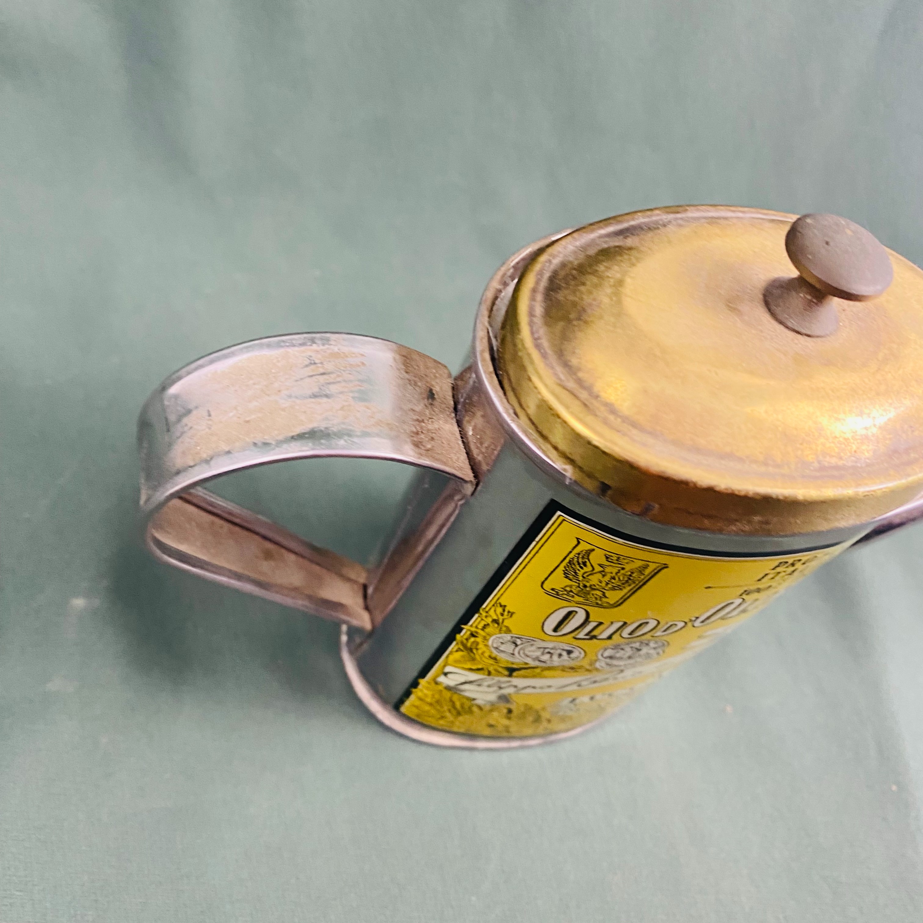 Voir photo 4 de Huilière Vintage Filippo Berio/Pot à huile Inox&Laiton style Italien Huilière Vintage Filippo Berio/Pot à huile Inox&Laiton style Italien Bon état reconditionné photo 4