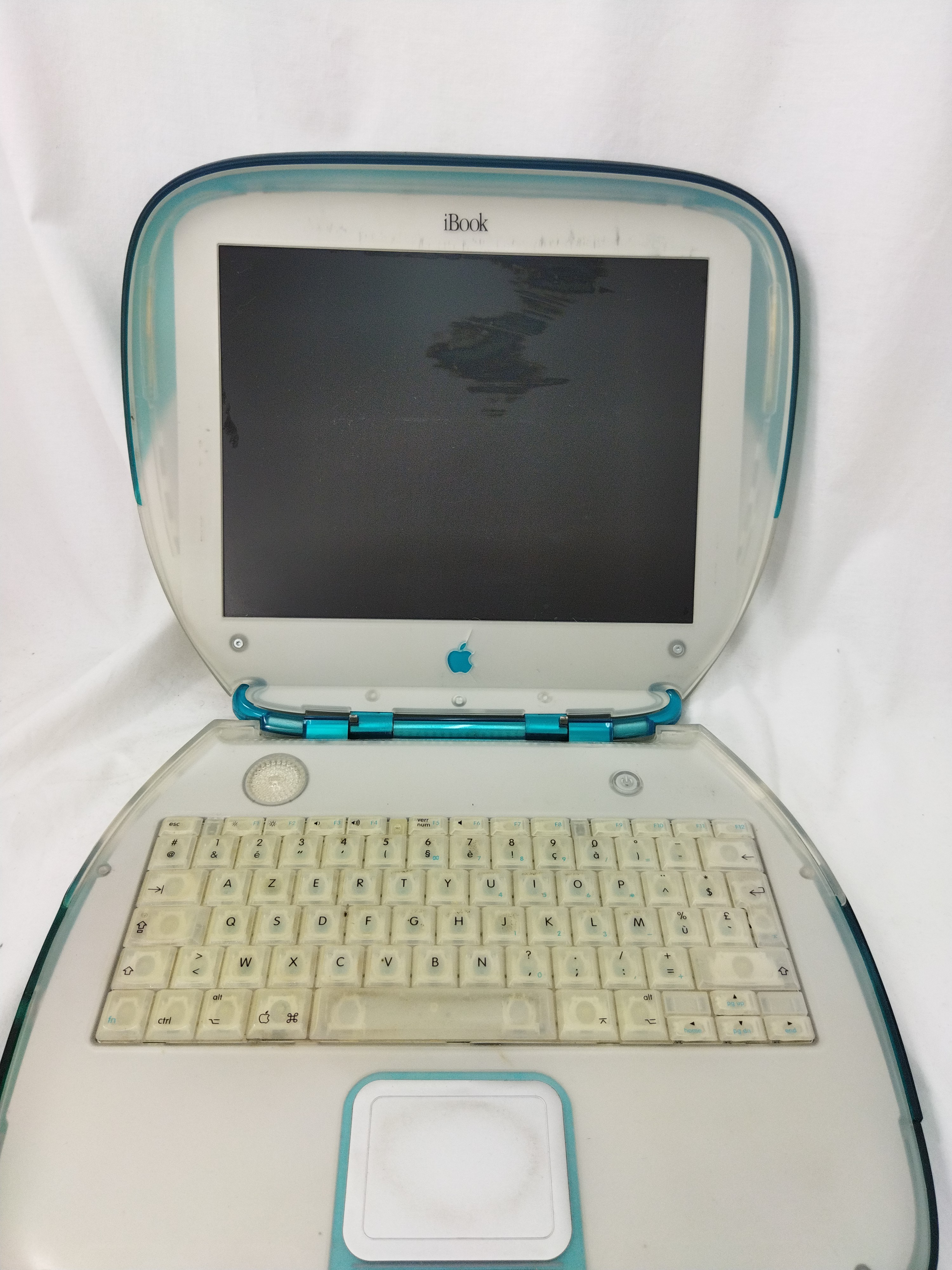 Voir photo 2 de IBook G3 Clamshell Blueberry vinatge (Non testé et pas de chargeur) | Dero IBook G3 Clamshell Blueberry vinatge (Non testé et pas de chargeur) État correct reconditionné photo 2 | Dero
