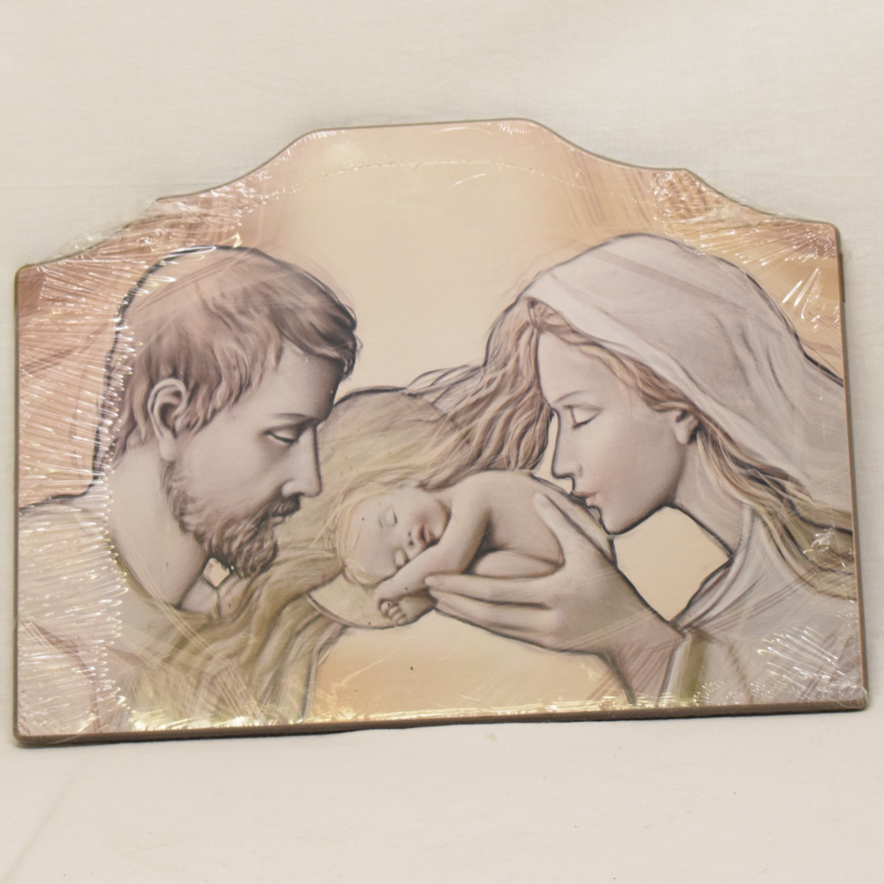 Acheter Impression par collage sur bois représentation du sacre de la famille distribuée par LUPIA État correct - 11,00 € Impression par collage sur bois représentation du sacre de la famille distribuée par LUPIA État correct reconditionné disponible sur Label Emmaüs