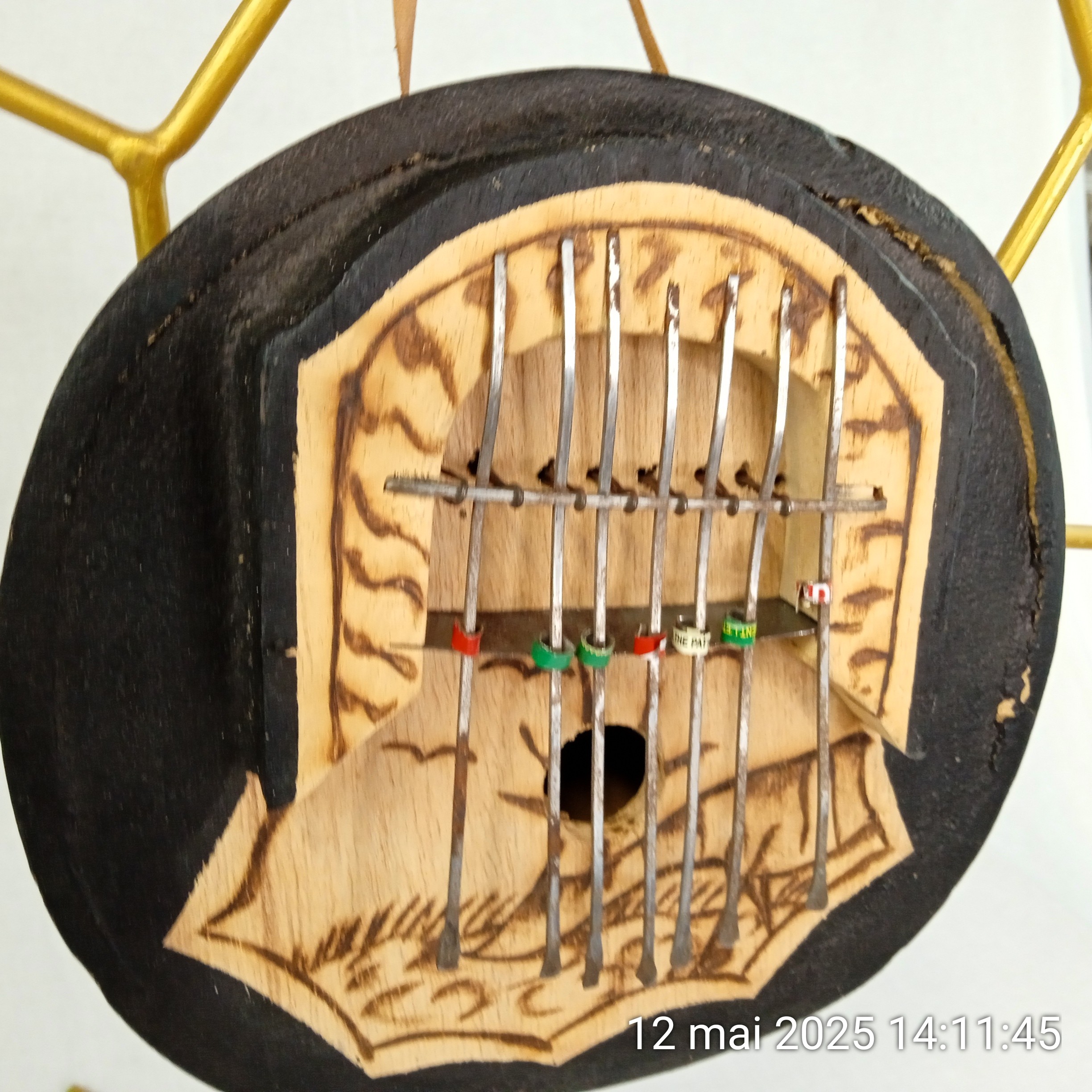 Voir photo 3 de Instrument de musique du Mali KALIMBA/SANZA avec des accords Instrument de musique du Mali KALIMBA/SANZA avec des accords Bon état reconditionné photo 3