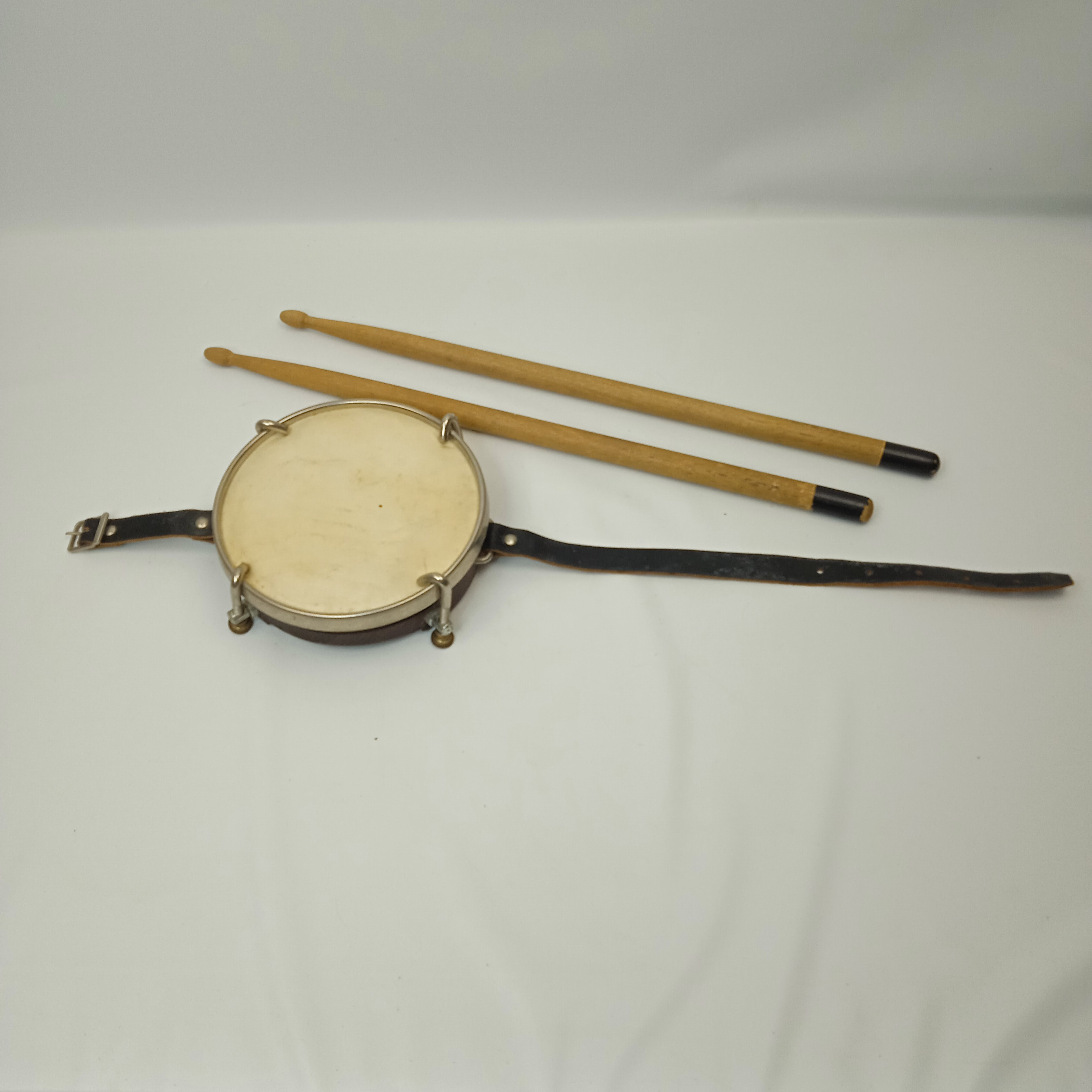 Voir photo 2 de Instrument de Musique Tambourin d'Etudes Instrument de Musique Tambourin d'Etudes État correct reconditionné photo 2